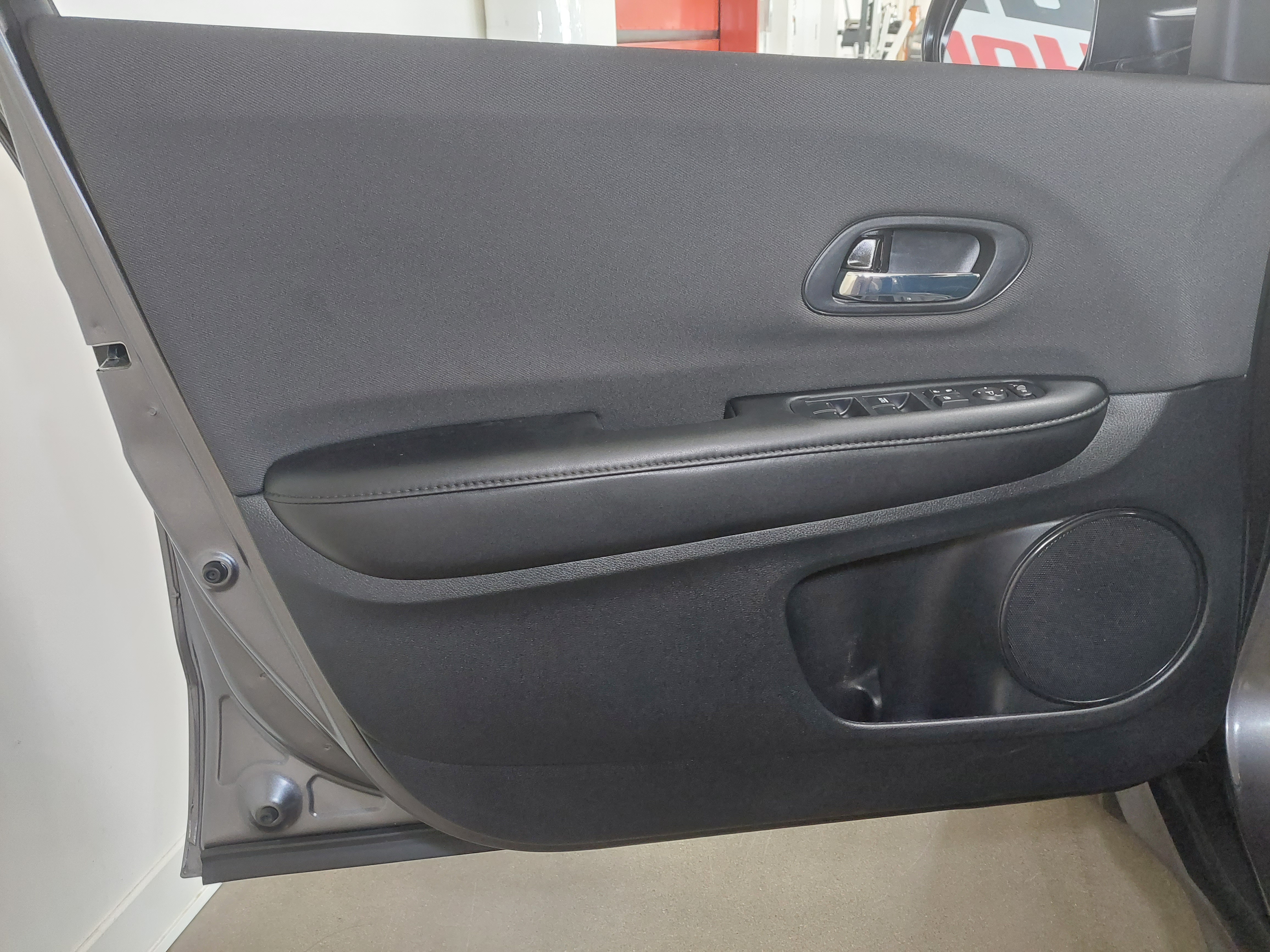 2021 Honda HR-V LX AWD Main Image