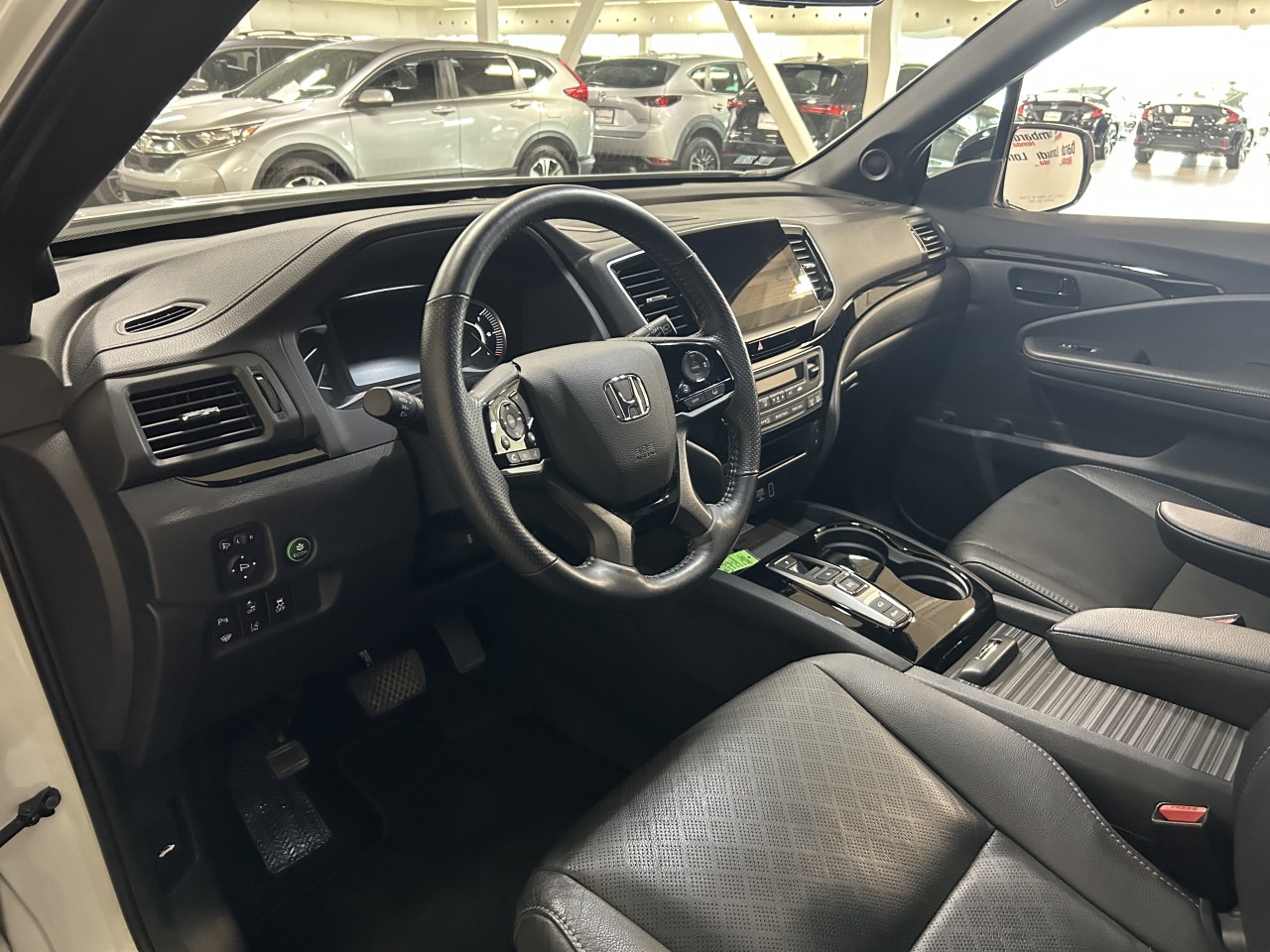 2022 Honda Passport Touring-V6-CUIR-MARCHEPIEDS Main Image