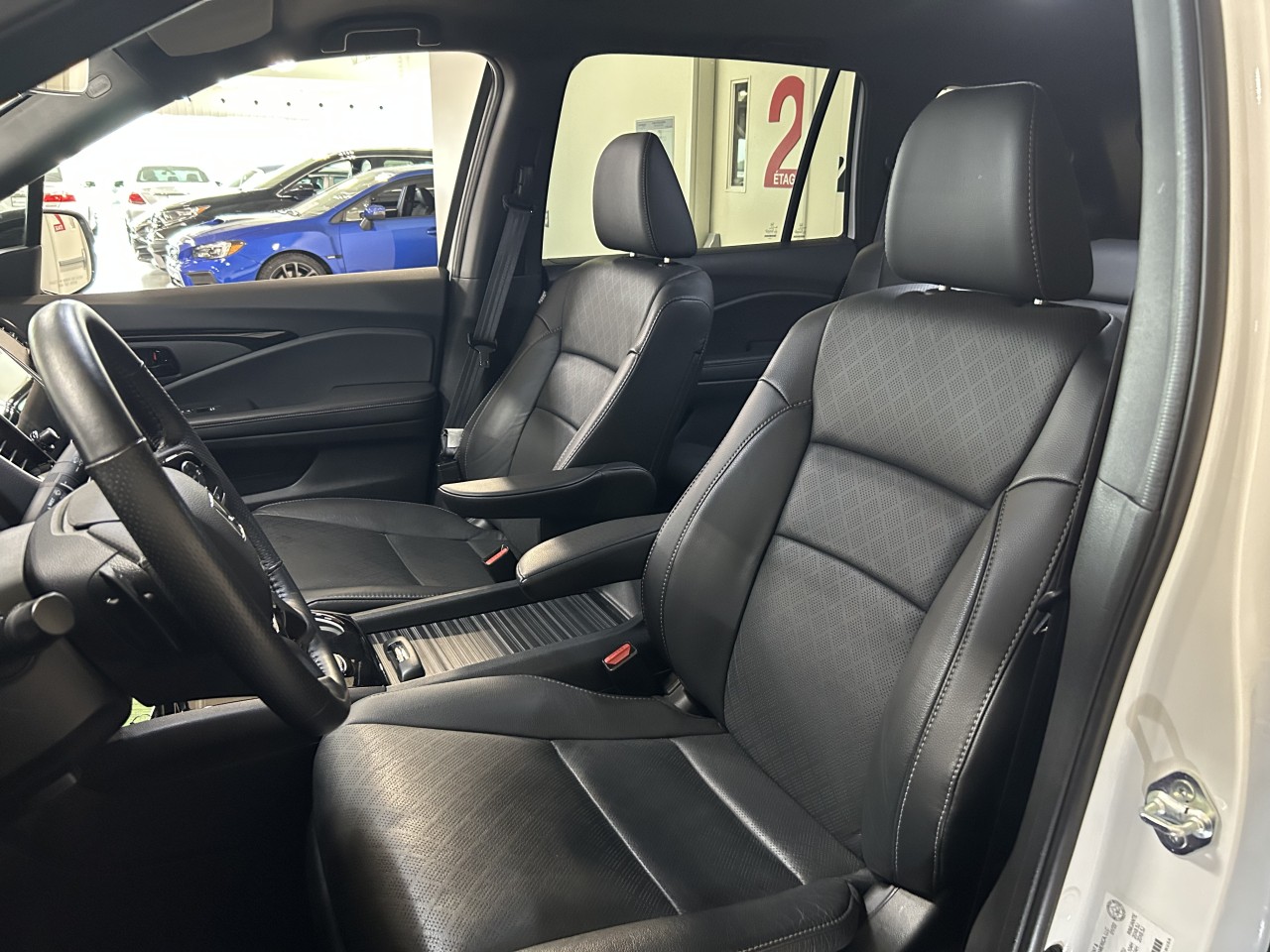 2022 Honda Passport Touring-V6-CUIR-MARCHEPIEDS Main Image