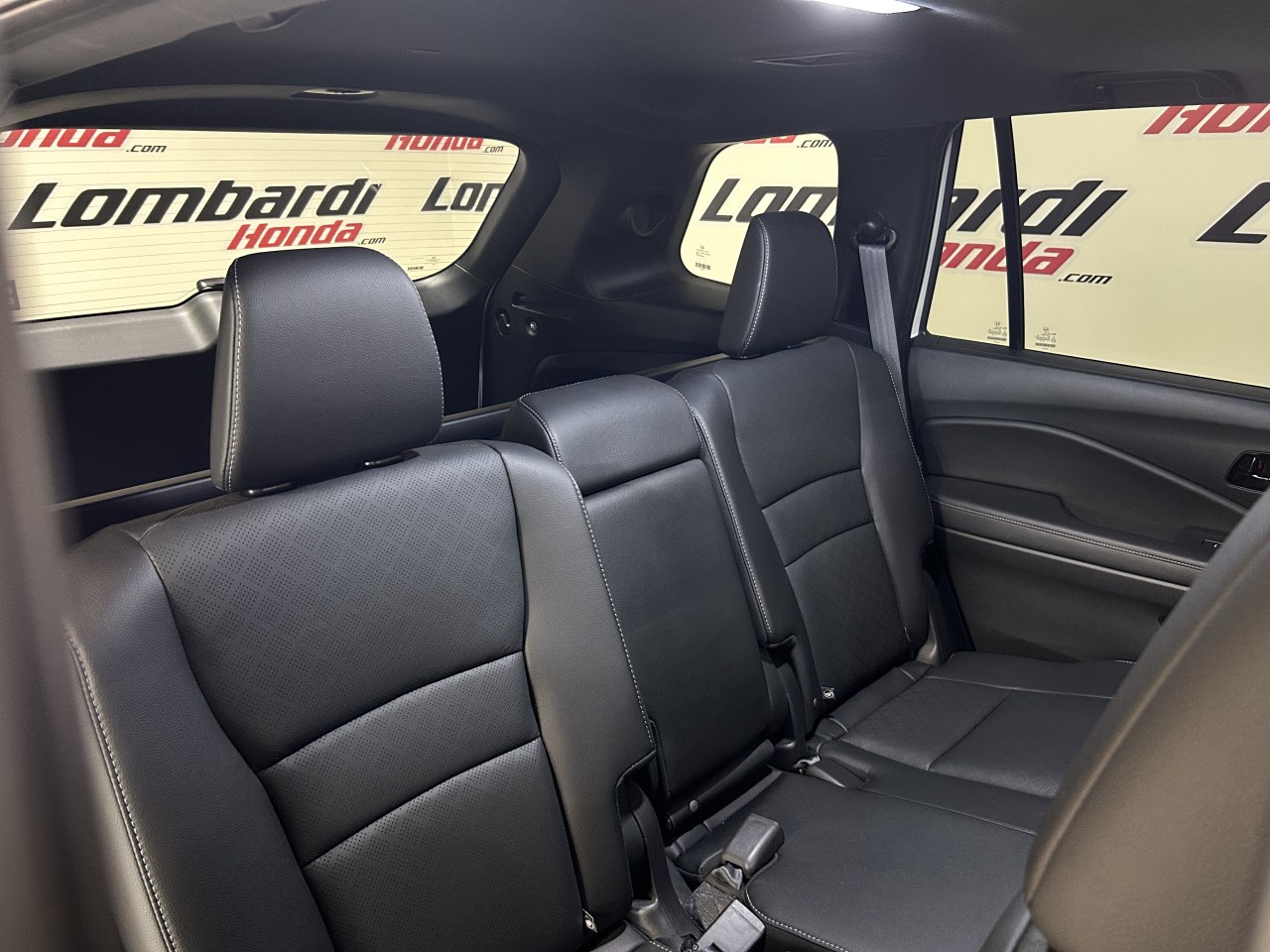 2022 Honda Passport Touring-V6-CUIR-MARCHEPIEDS Main Image