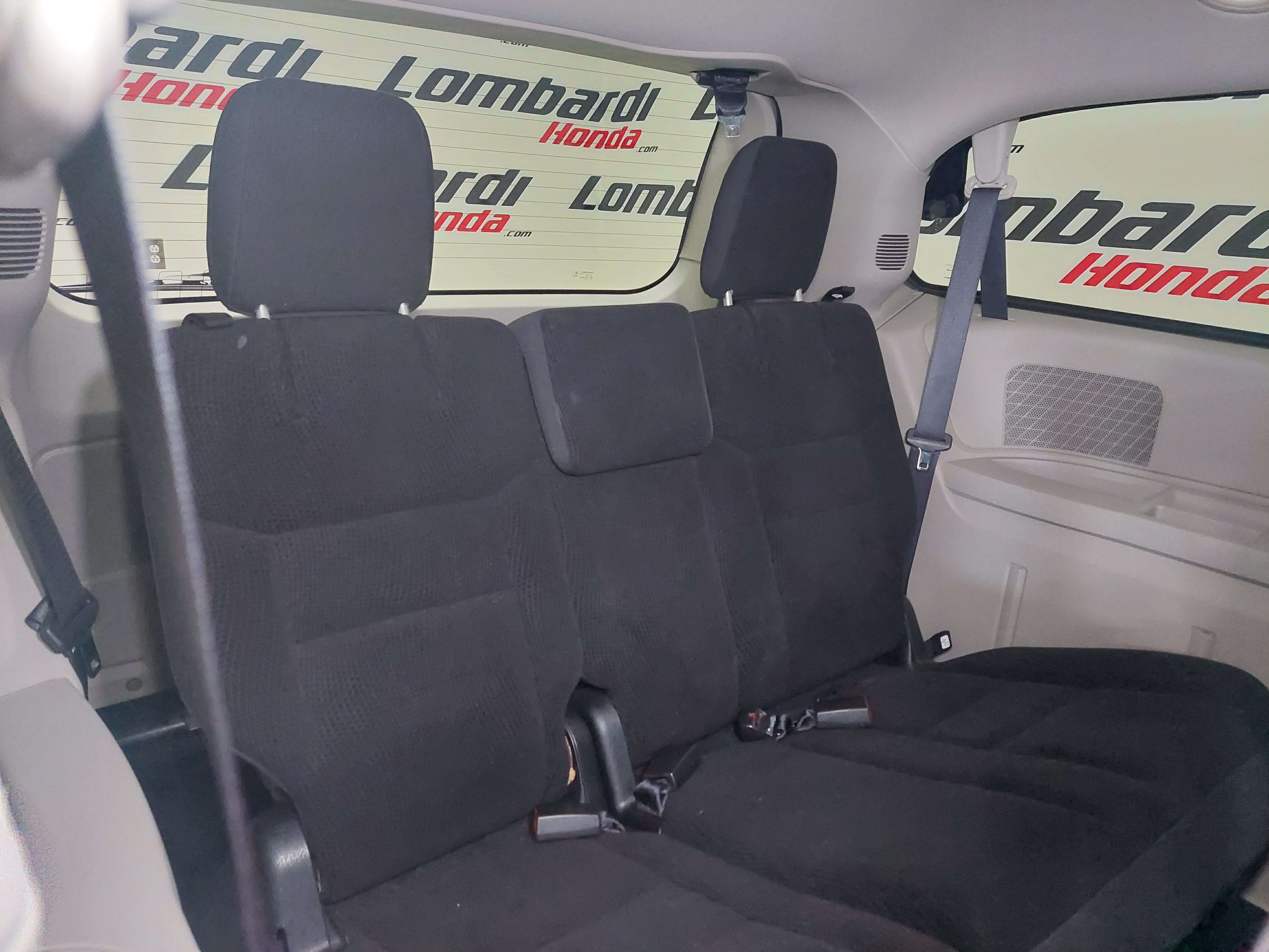 2017 Dodge Grand Caravan Crew Main Image