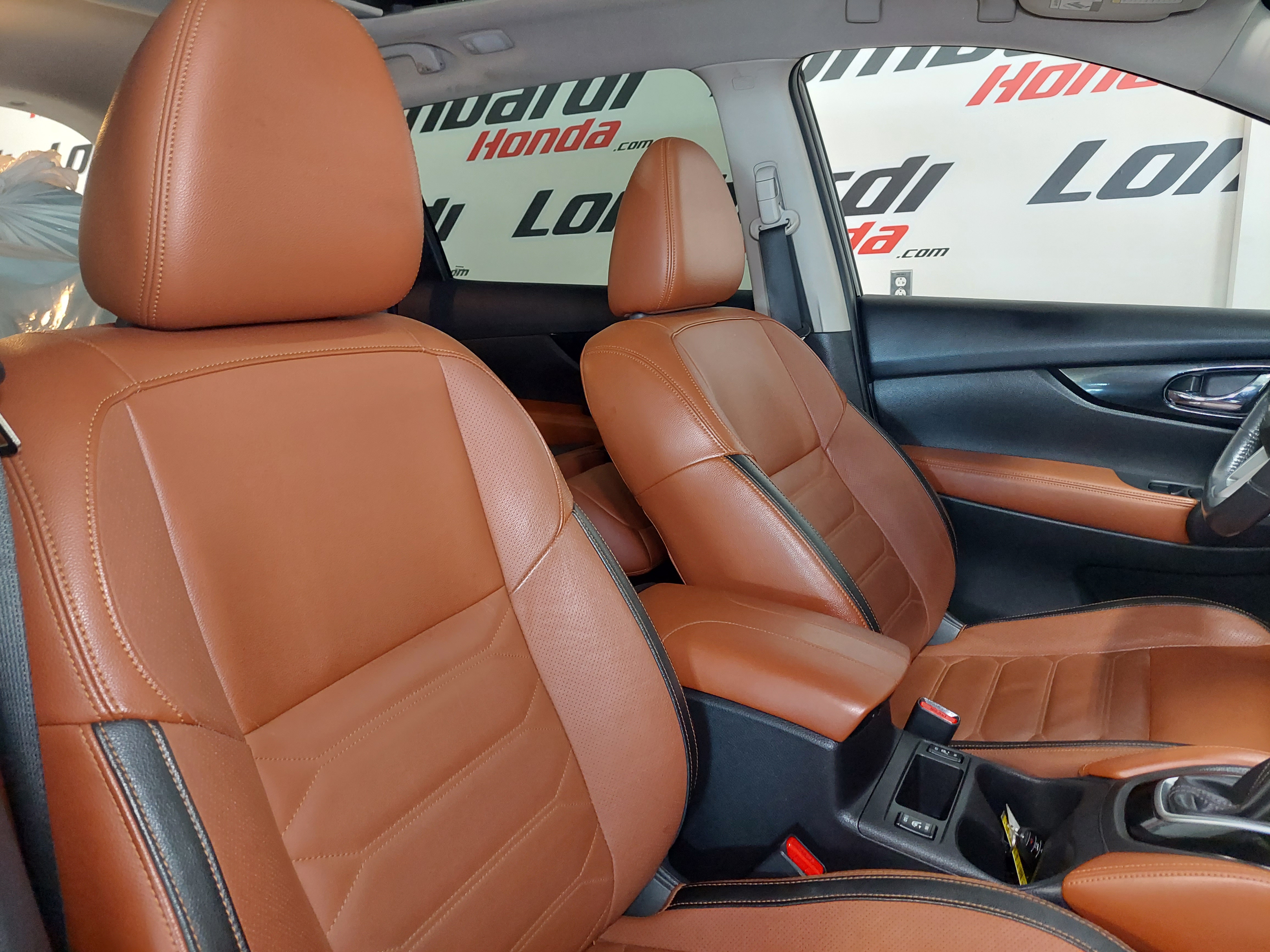 2017 Nissan Rogue SL Main Image