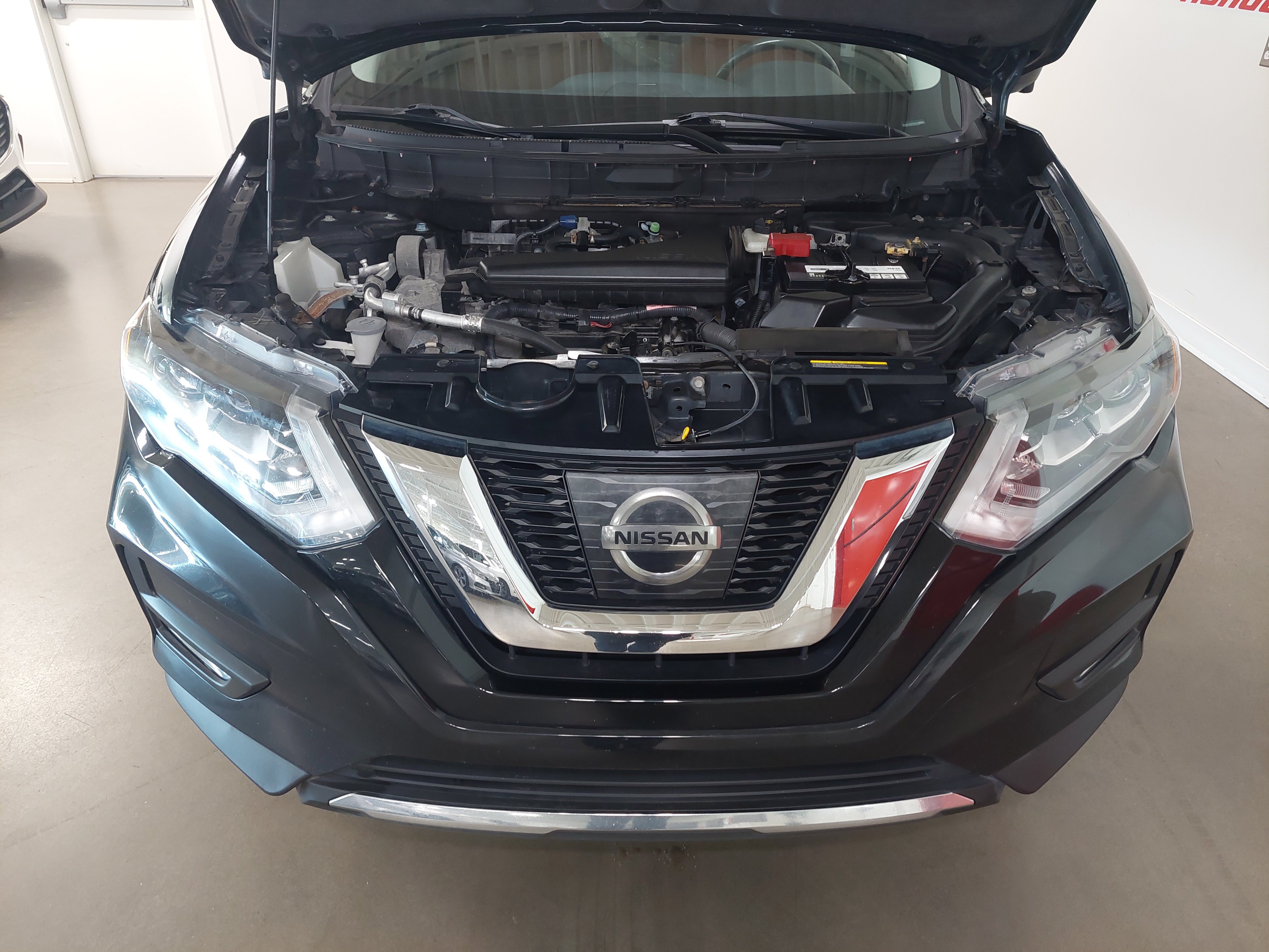 2017 Nissan Rogue SL Main Image