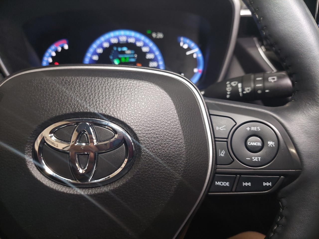 2022 Toyota Corolla Cross XLE Main Image