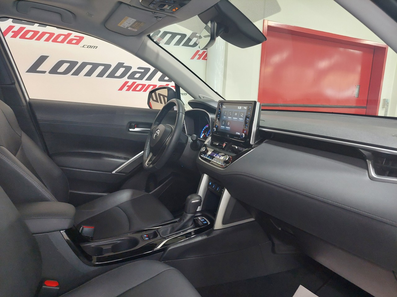 2022 Toyota Corolla Cross XLE Main Image