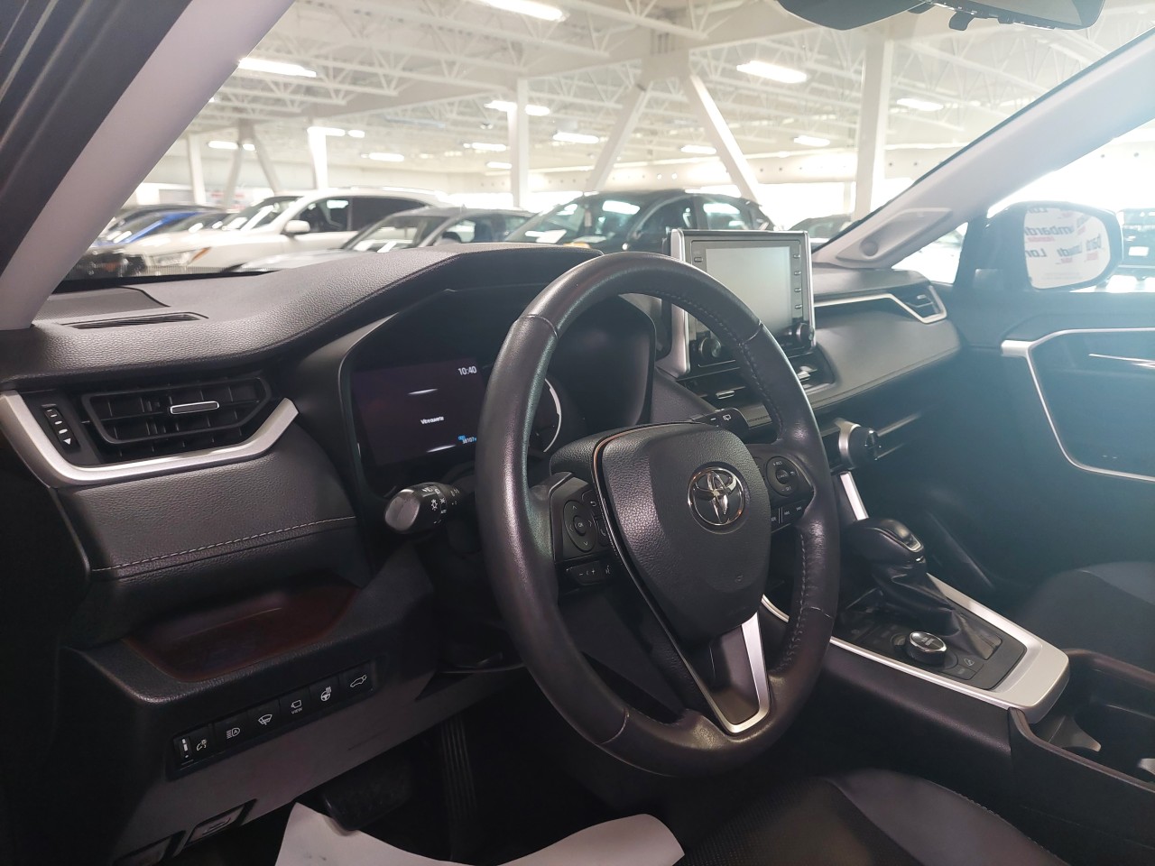 2020 Toyota RAV4 LIMITED Main Image