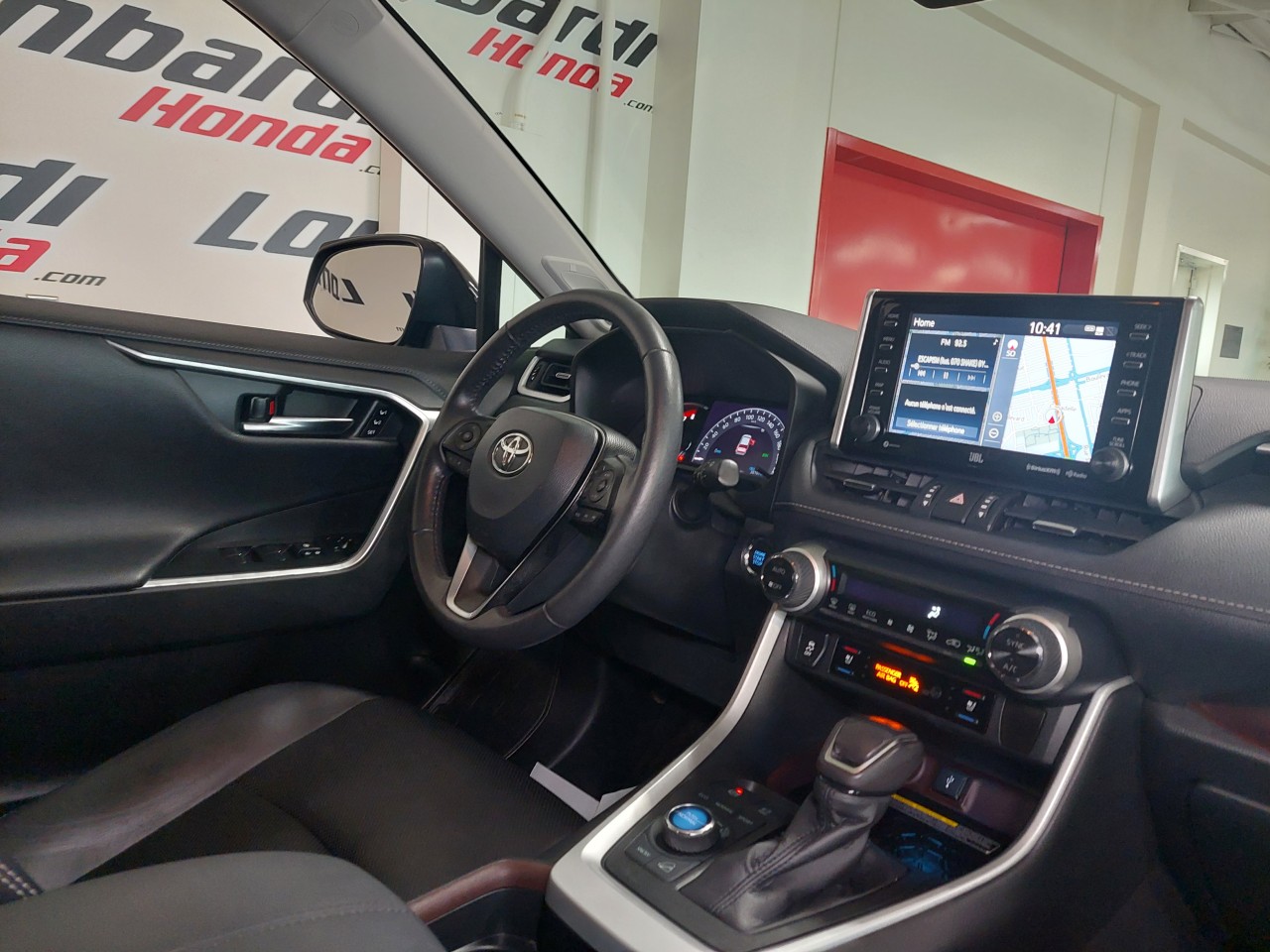 2020 Toyota RAV4 LIMITED Main Image