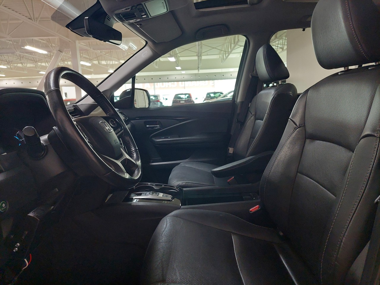 2020 Honda Pilot Touring 7-Passenger Main Image