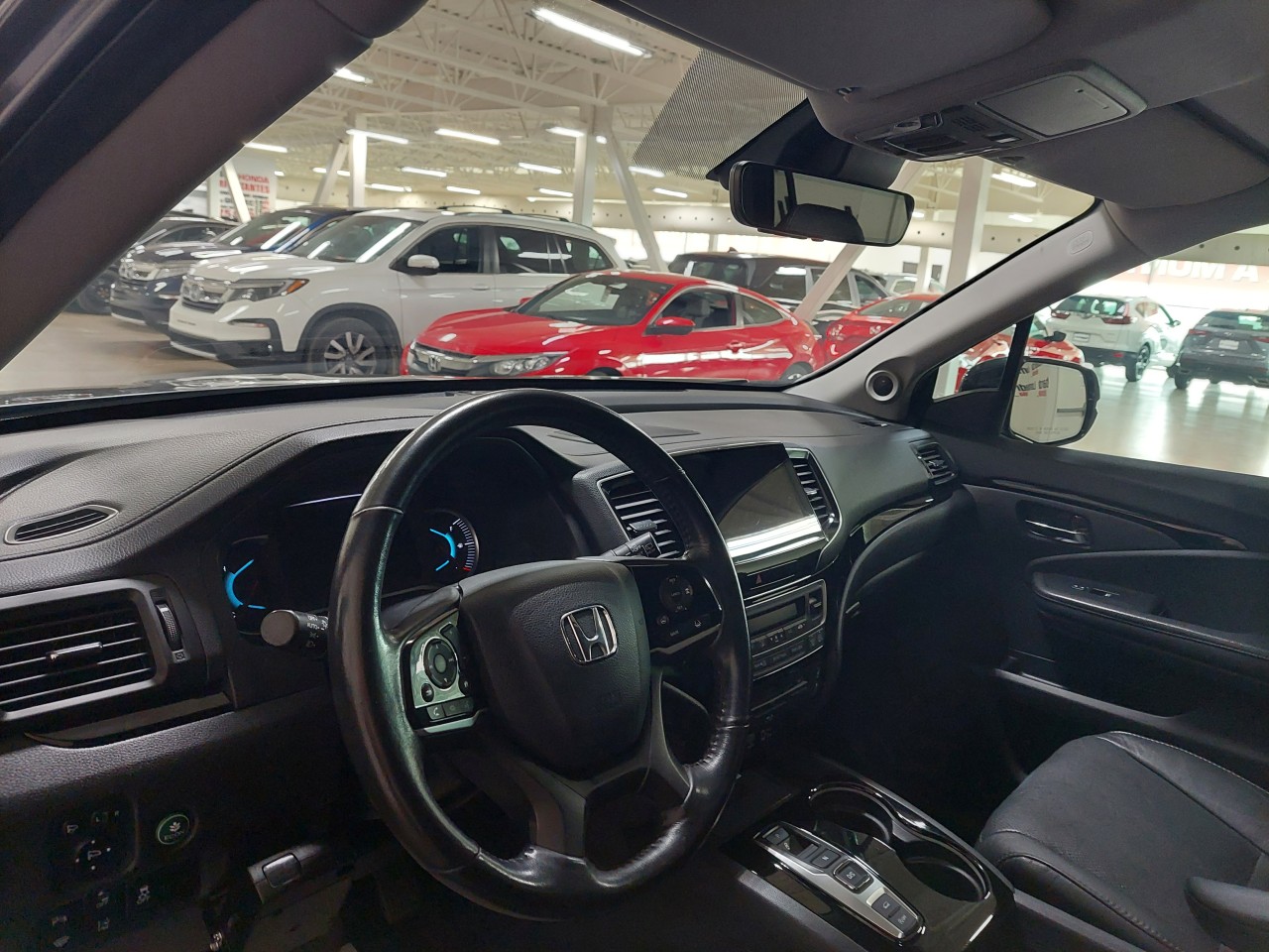 2020 Honda Pilot Touring 7-Passenger Main Image