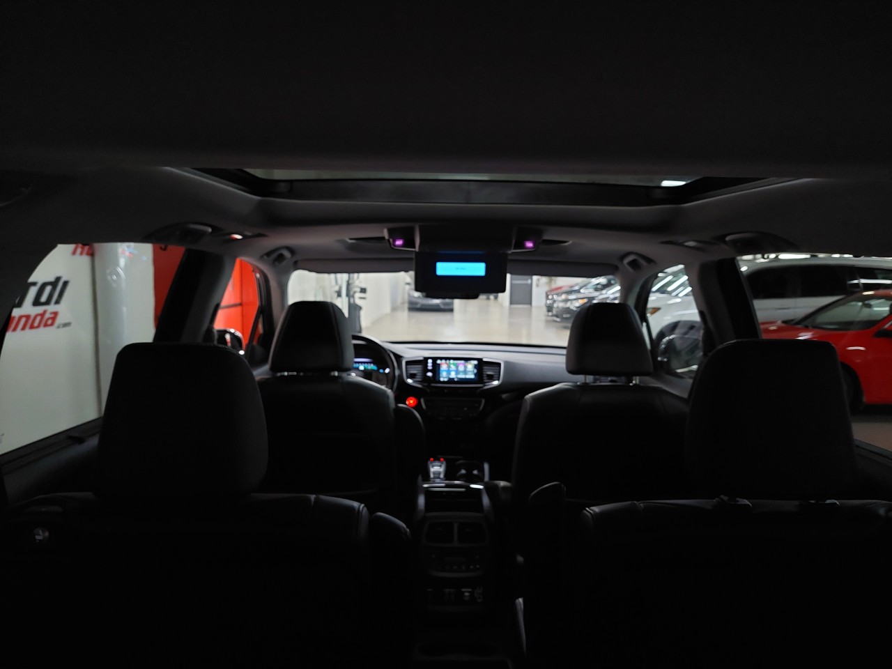 2020 Honda Pilot Touring 7-Passenger Main Image