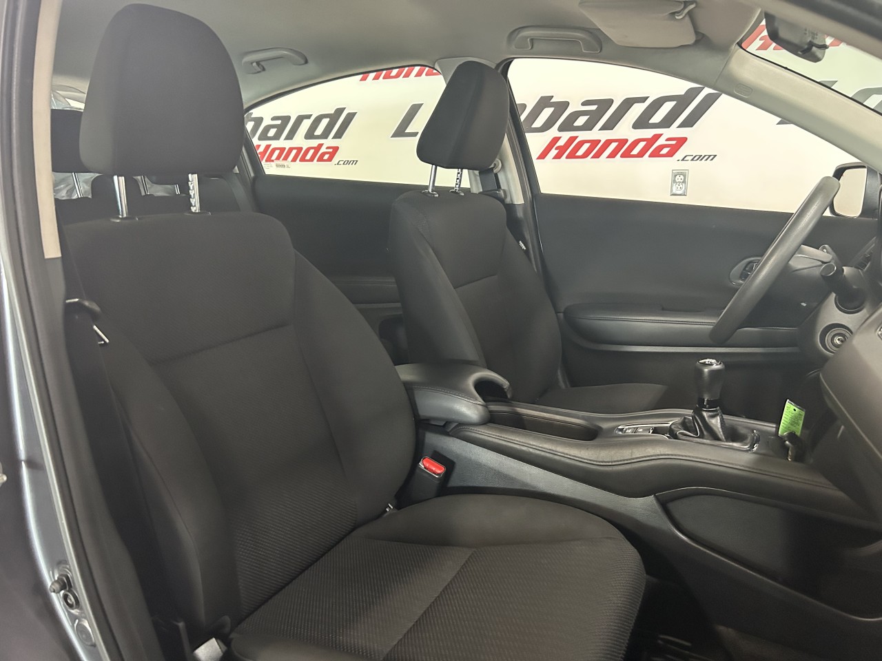 2017 Honda HR-V LX Main Image