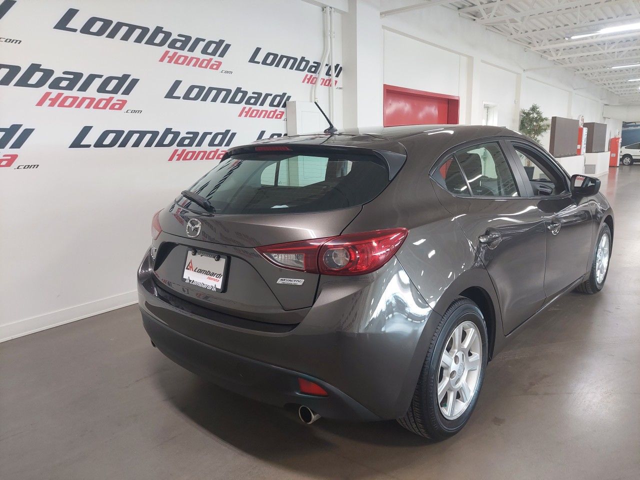 2016 Mazda 3 GX Image principale