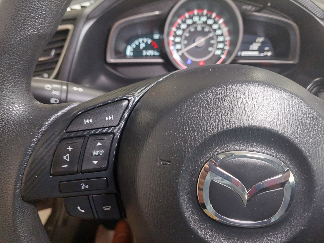 2016 Mazda 3 GX Main Image