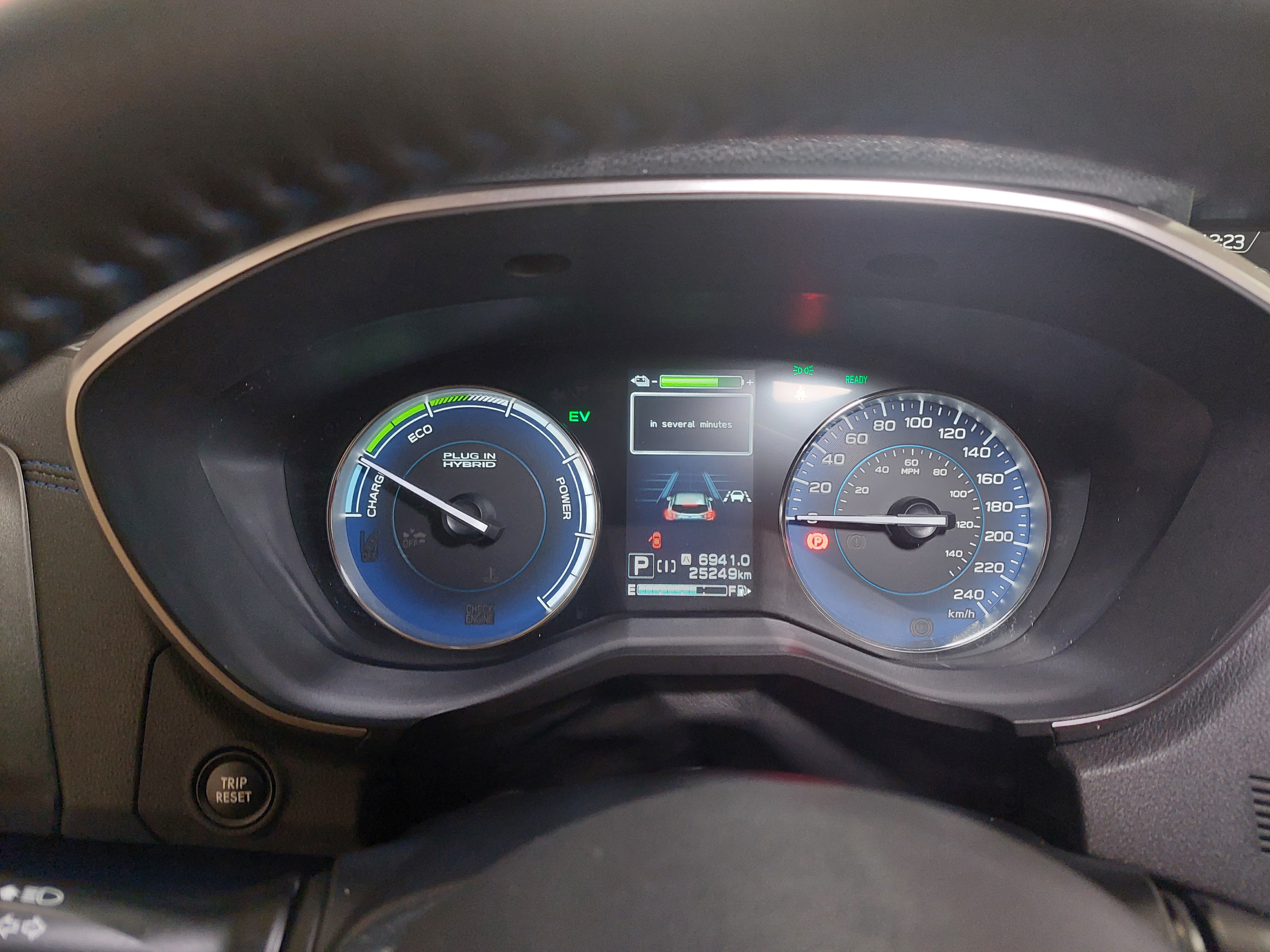 2022 Subaru Crosstrek Limited Main Image