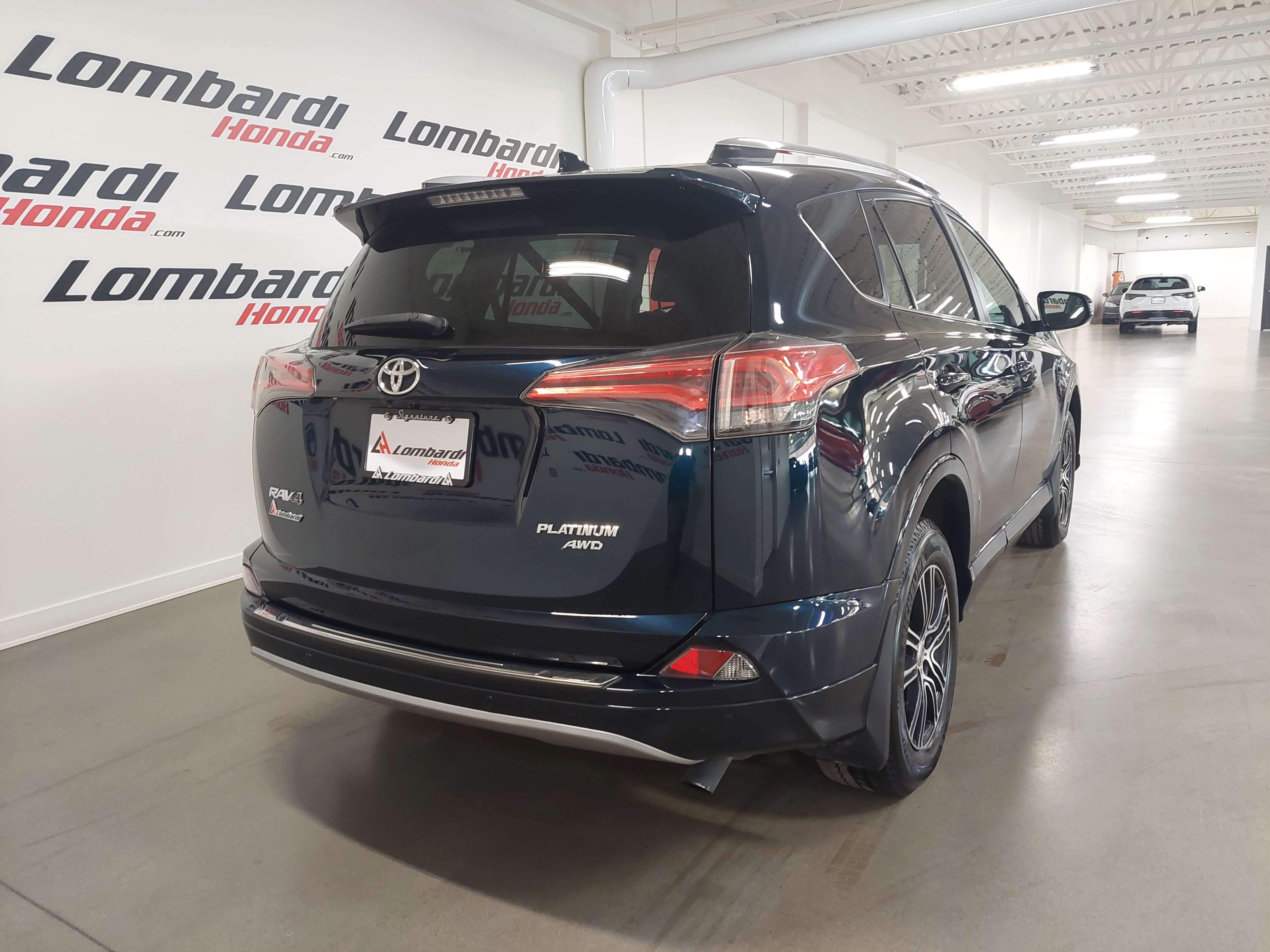 2018 Toyota RAV4 Limited Image principale