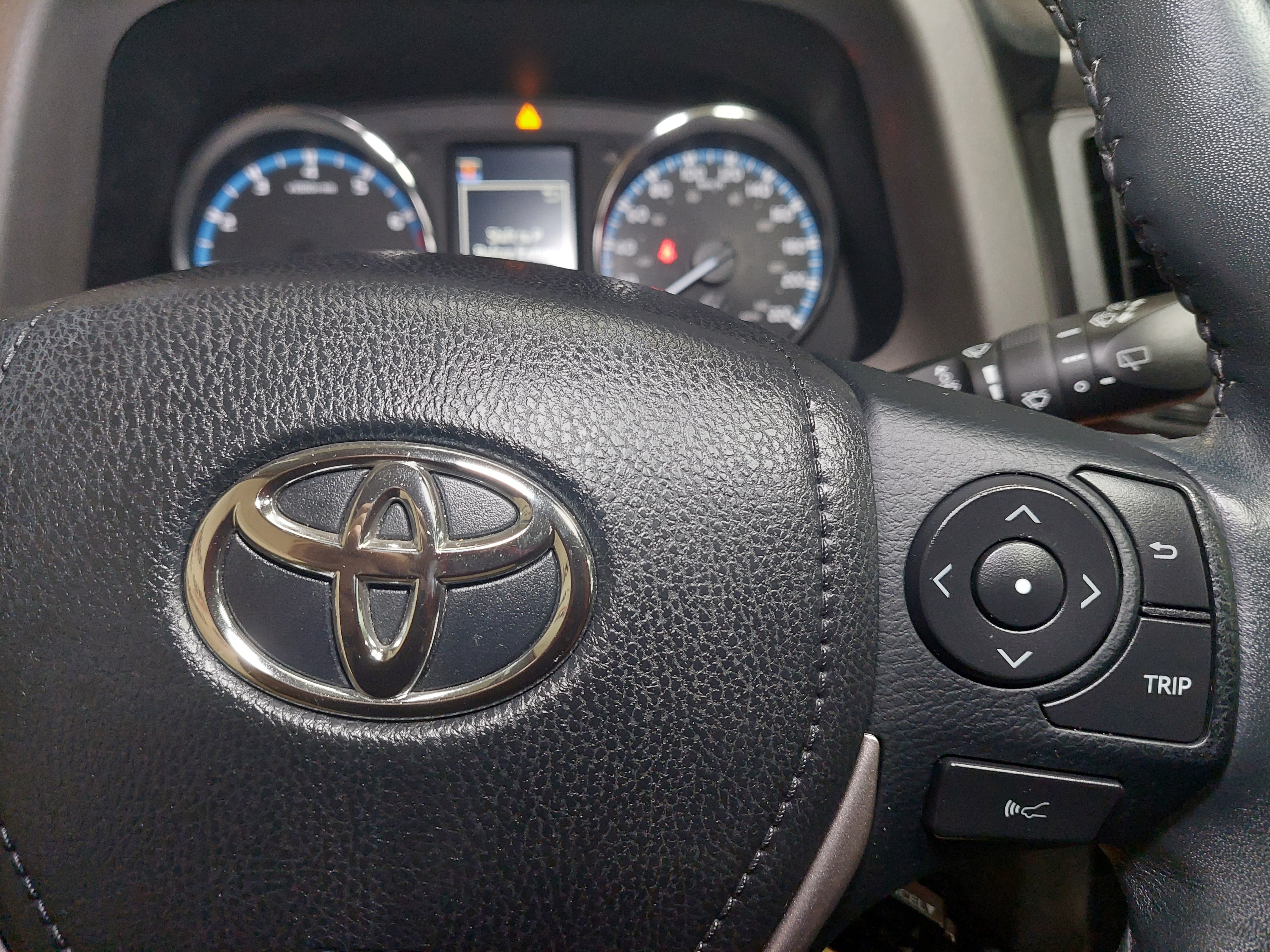 2018 Toyota RAV4 Limited Main Image