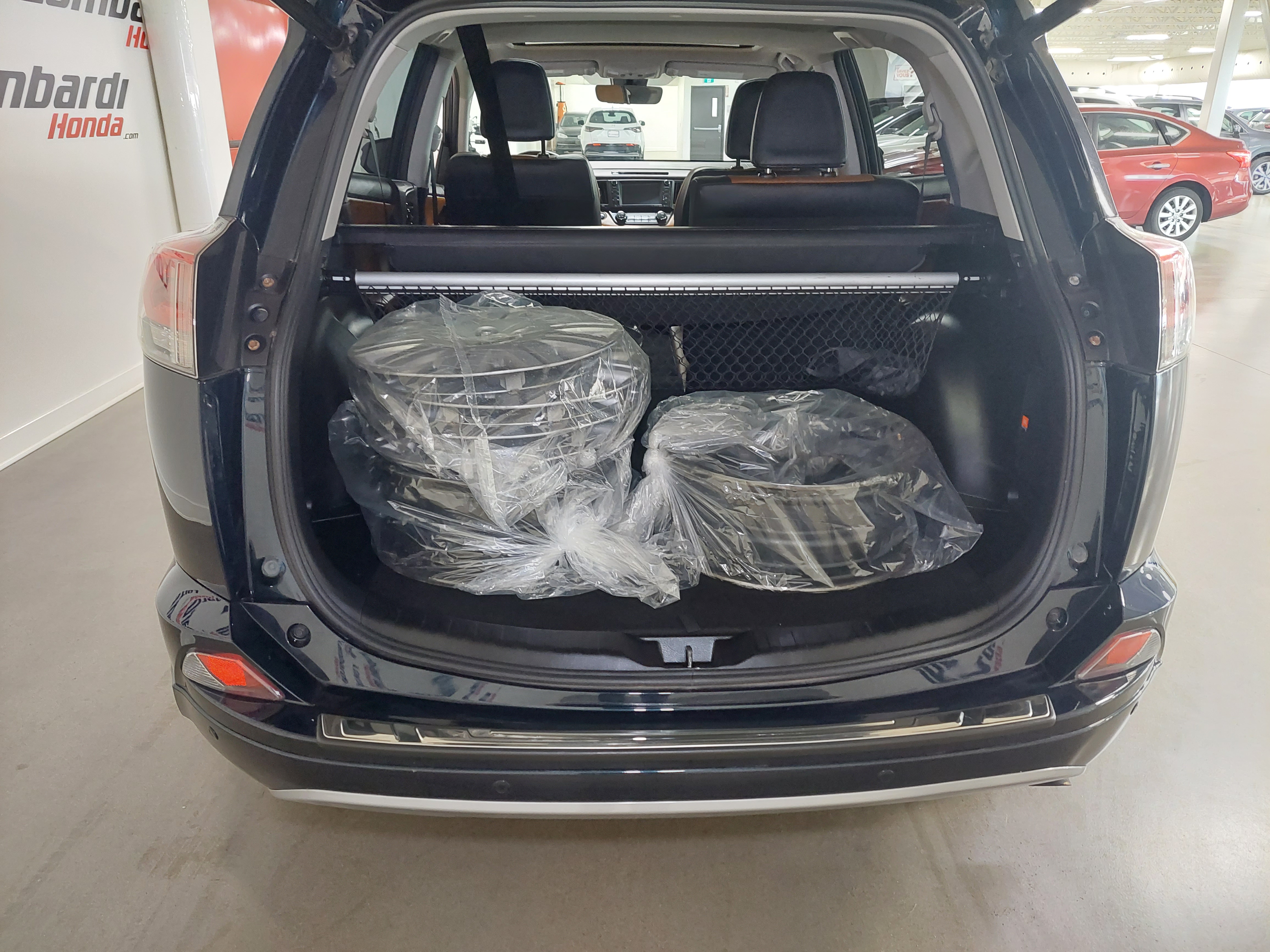 2018 Toyota RAV4 Limited Main Image