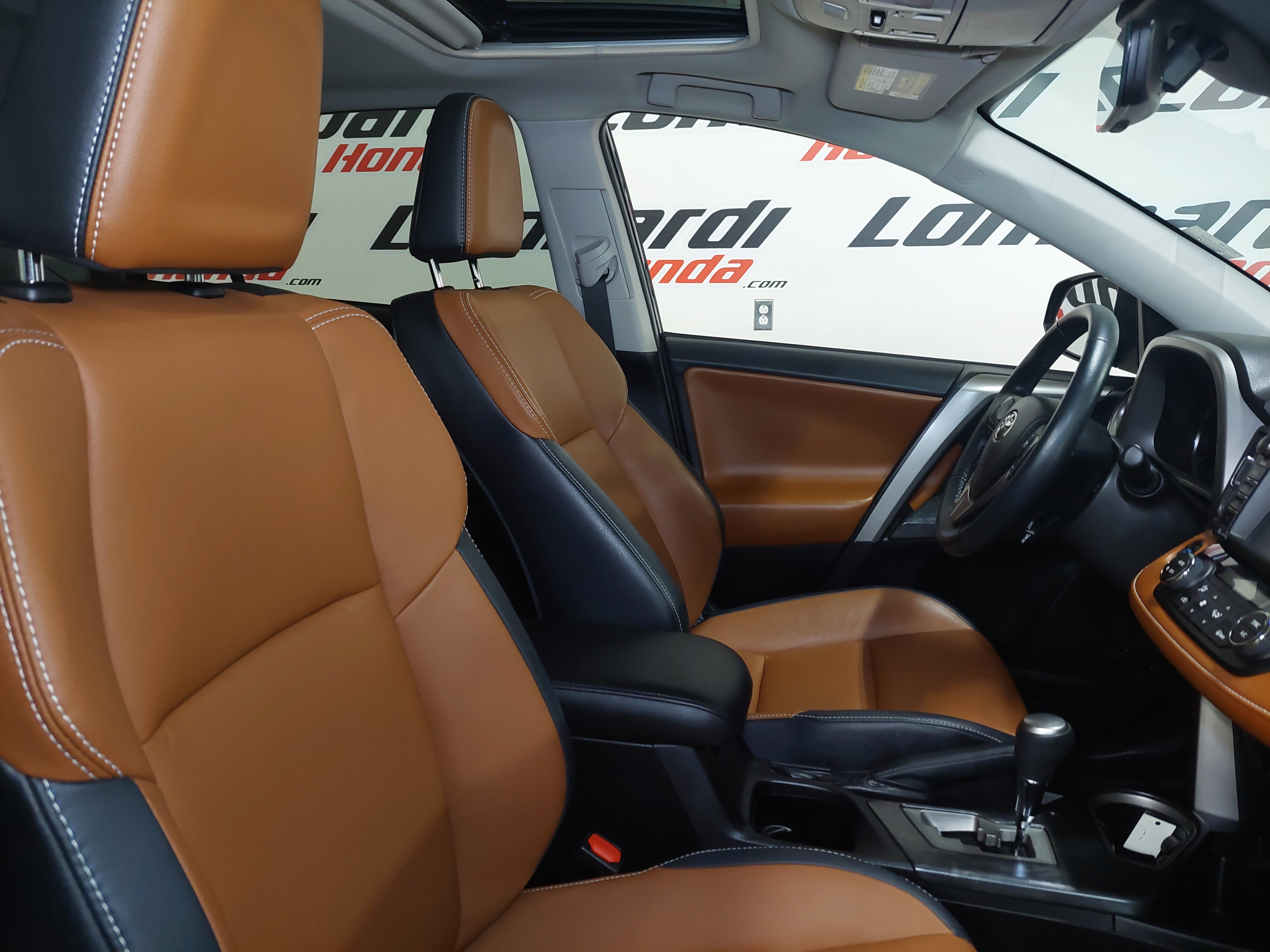 2018 Toyota RAV4 Limited Main Image