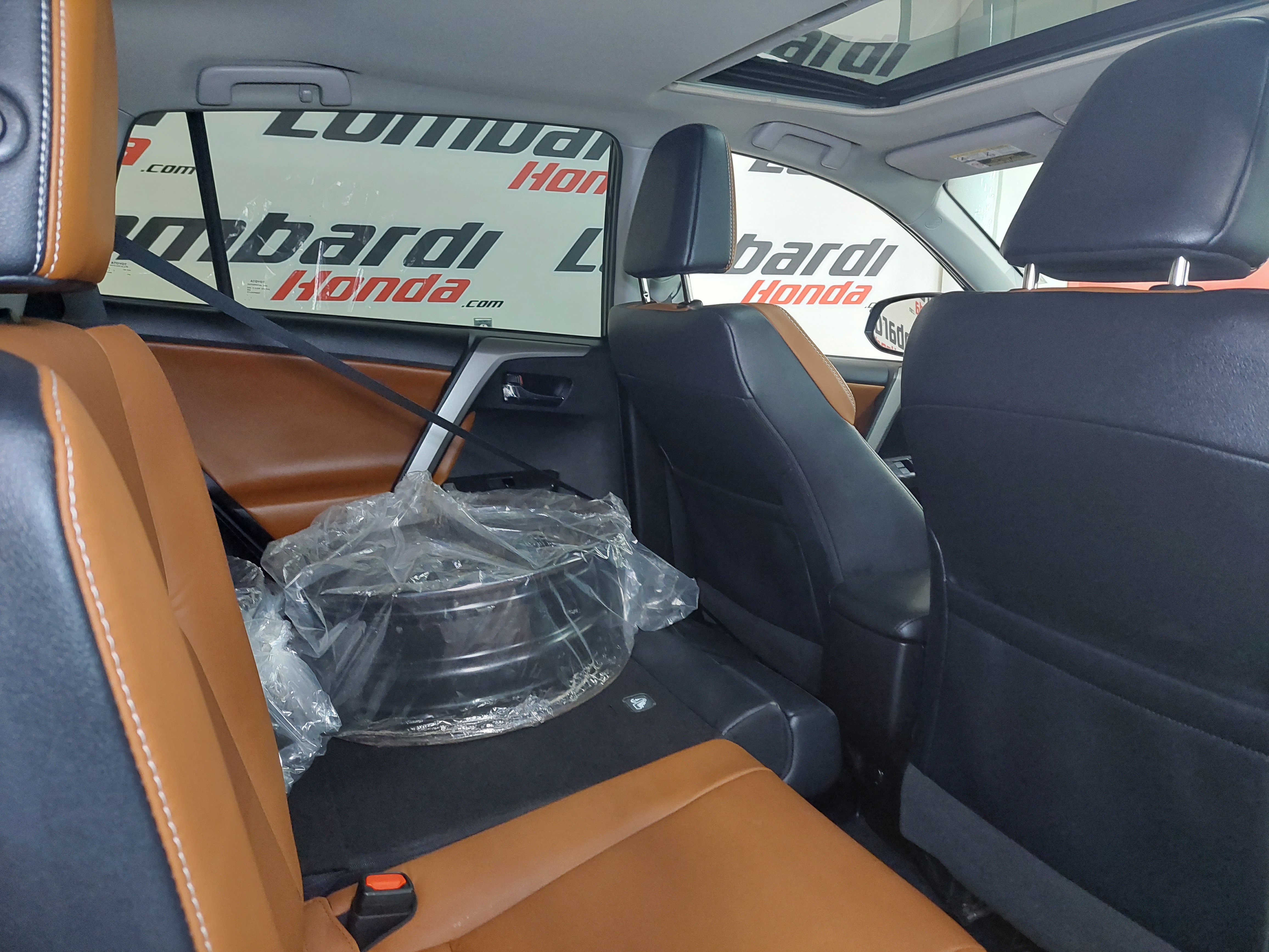 2018 Toyota RAV4 Limited Main Image