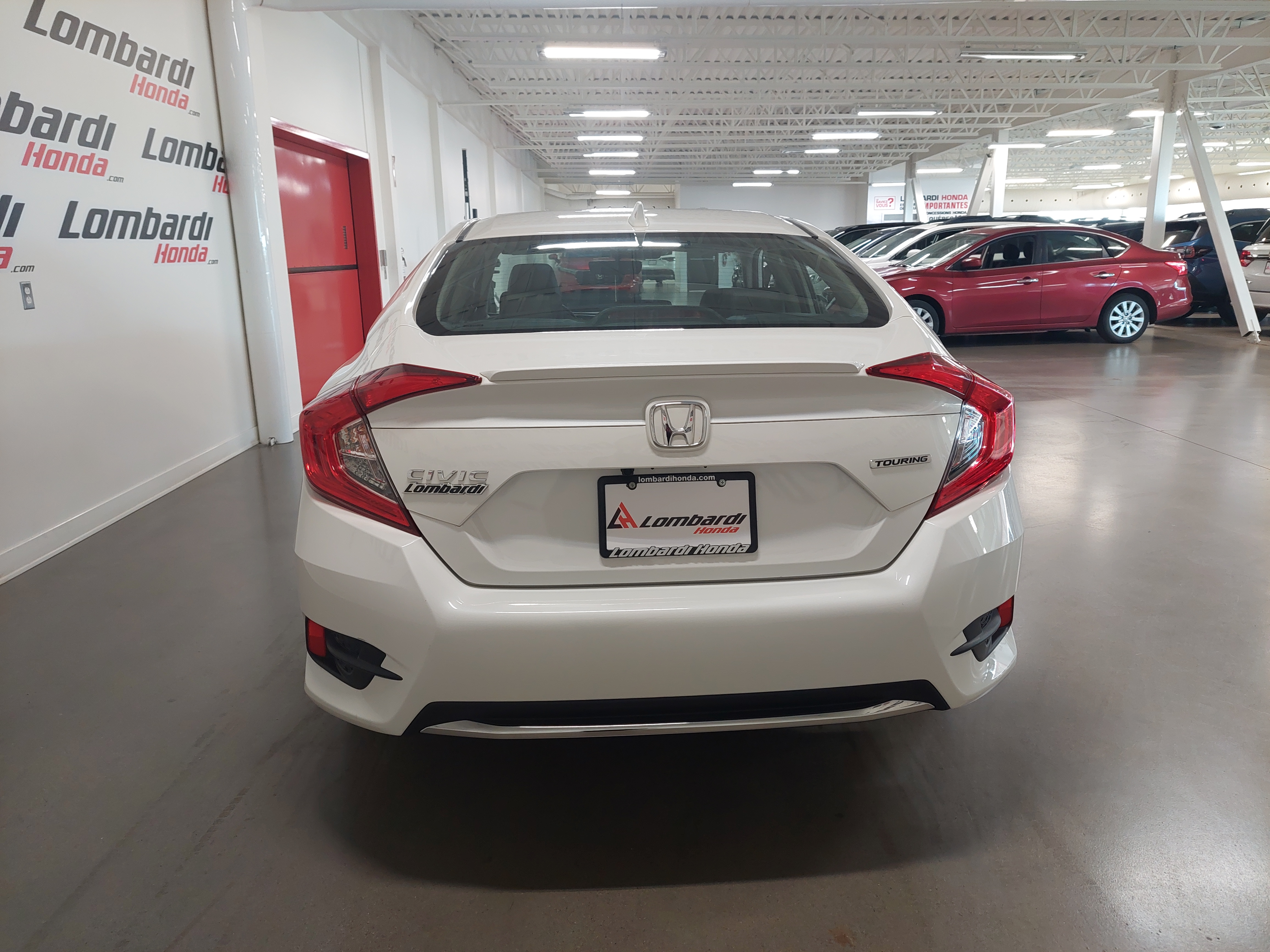 2019 Honda Civic Touring Main Image
