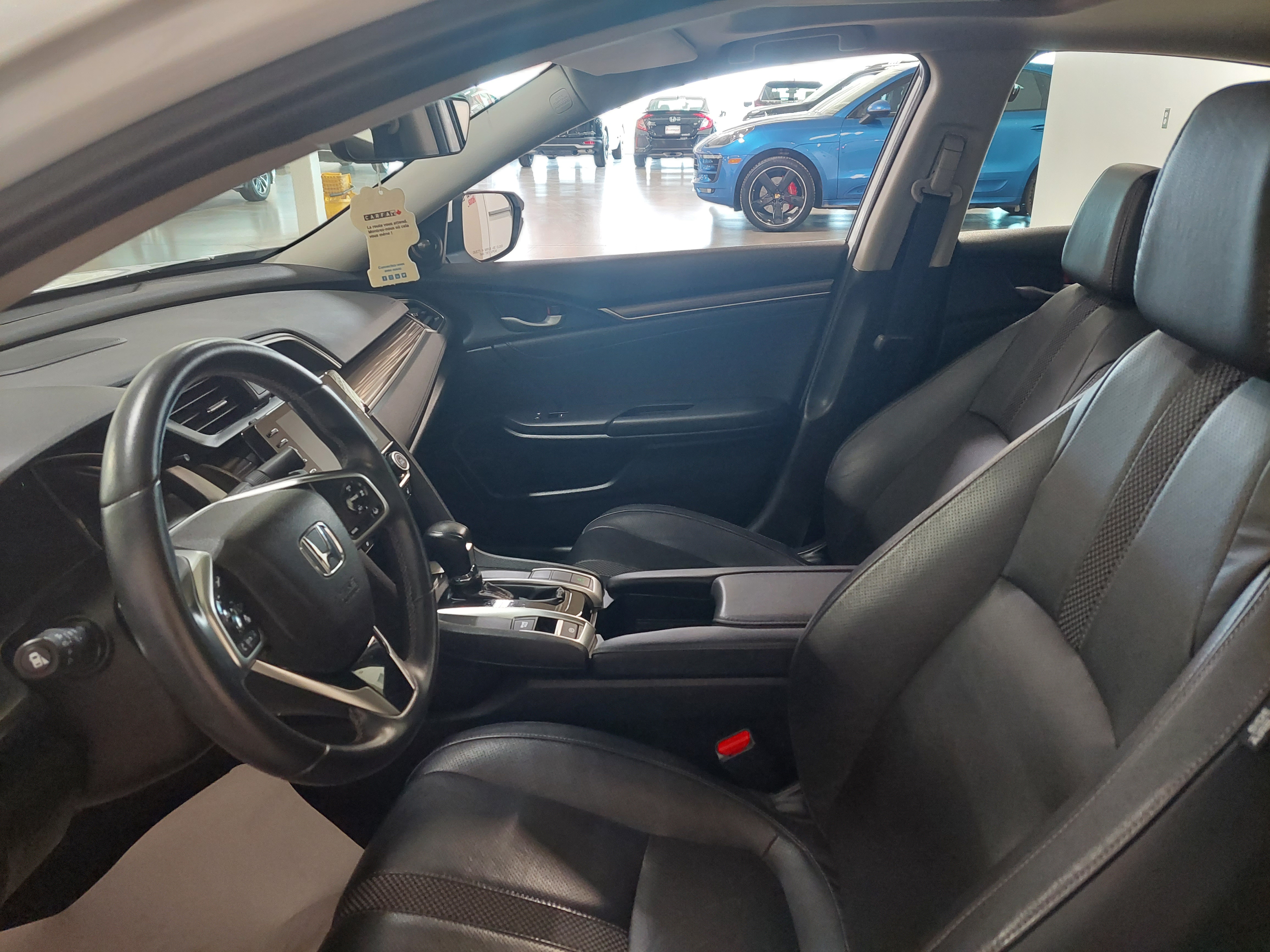 2019 Honda Civic Touring Main Image