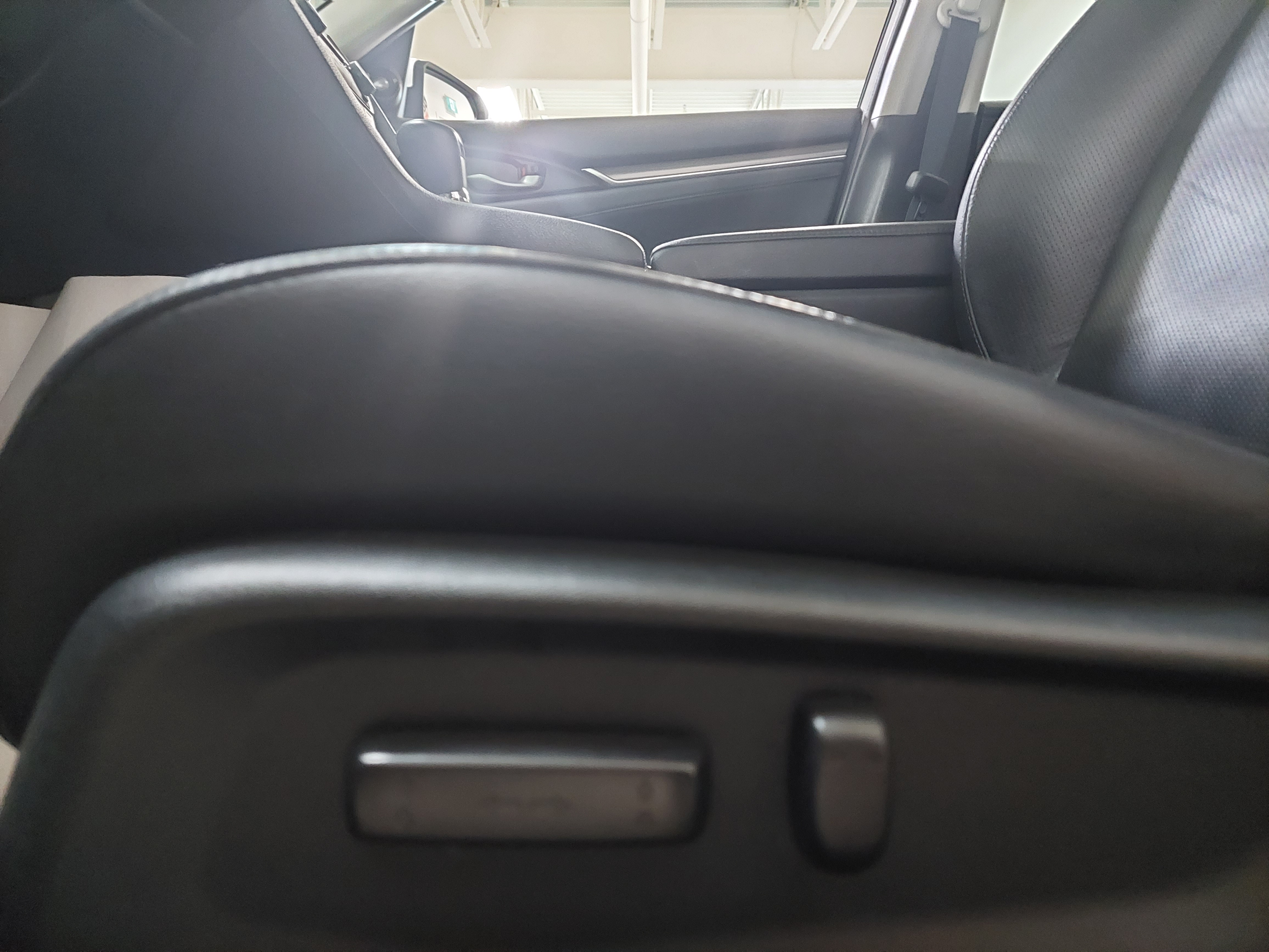2019 Honda Civic Touring Main Image