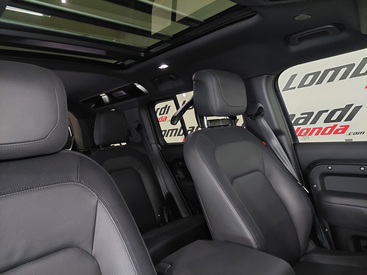 2023 Land Rover Defender 110 P400 X-Dynamic SE Carpathian Grey Main Image