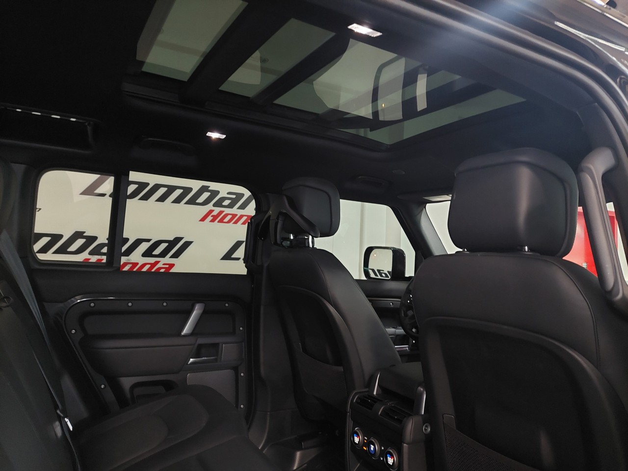2023 Land Rover Defender 110 P400 X-Dynamic SE Carpathian Grey Main Image