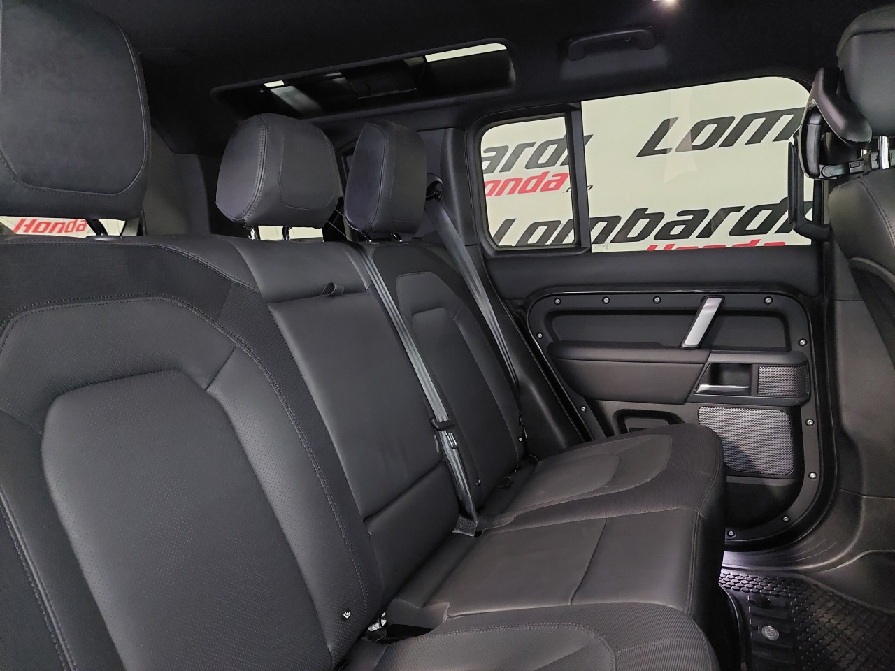 2023 Land Rover Defender 110 P400 X-Dynamic SE Carpathian Grey Main Image