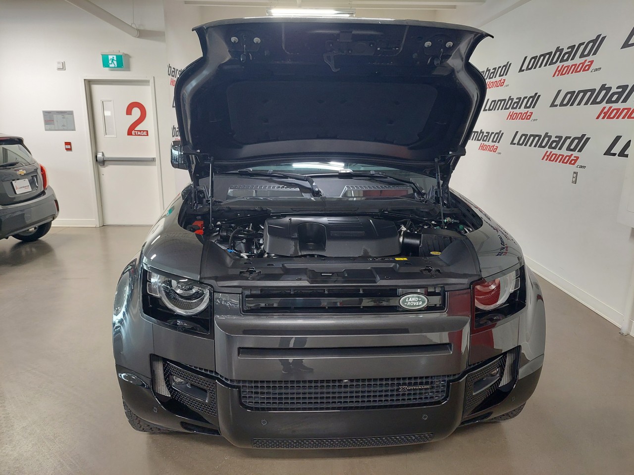 2023 Land Rover Defender 110 P400 X-Dynamic SE Carpathian Grey Main Image