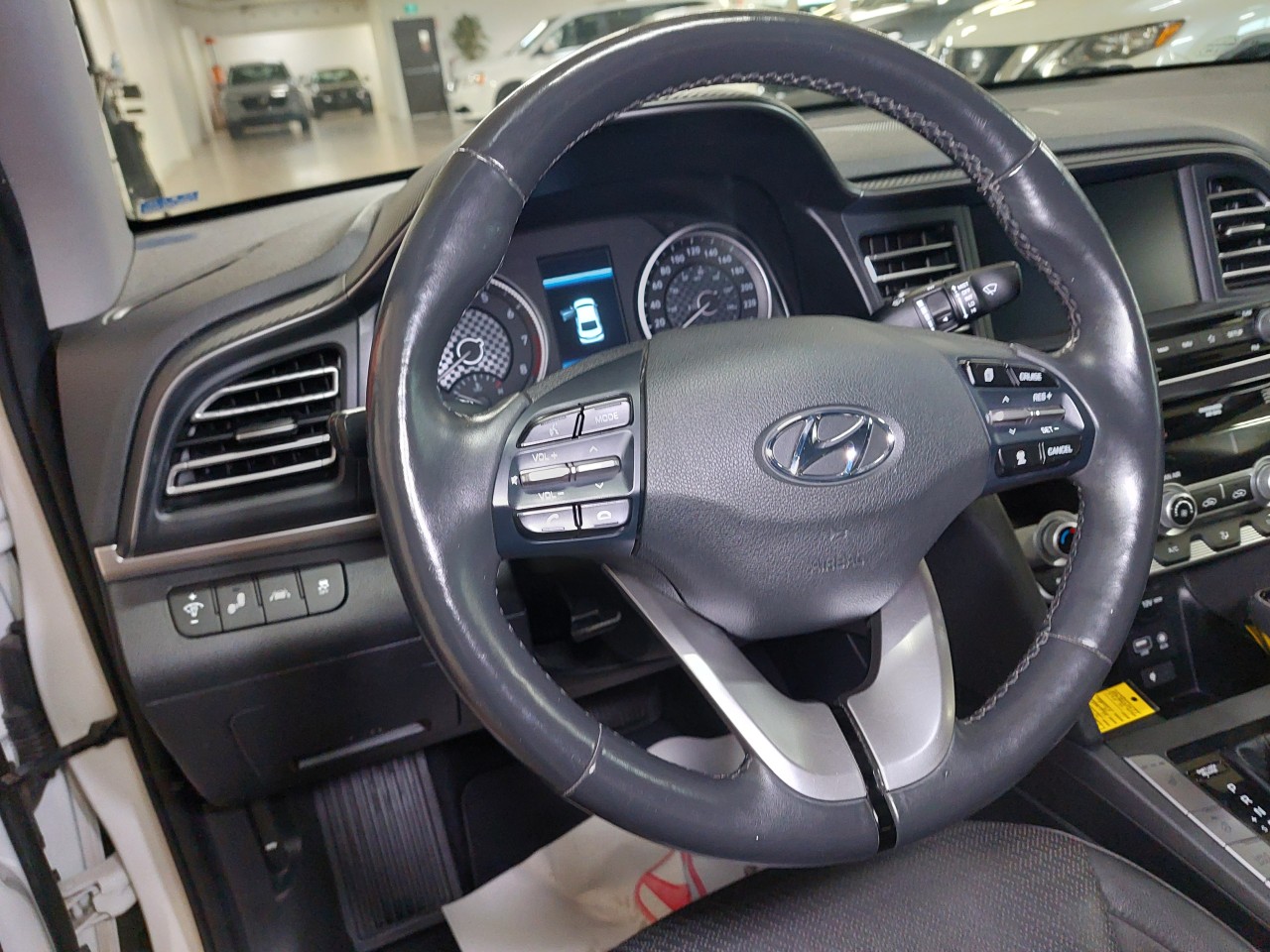 2020 Hyundai Elantra Ultimate Main Image