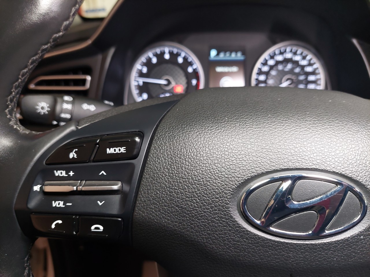 2020 Hyundai Elantra Ultimate Main Image