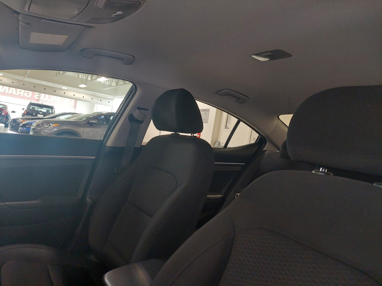 2020 Hyundai Elantra Preferred Main Image