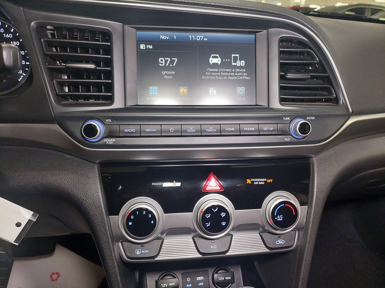 2020 Hyundai Elantra Preferred Main Image