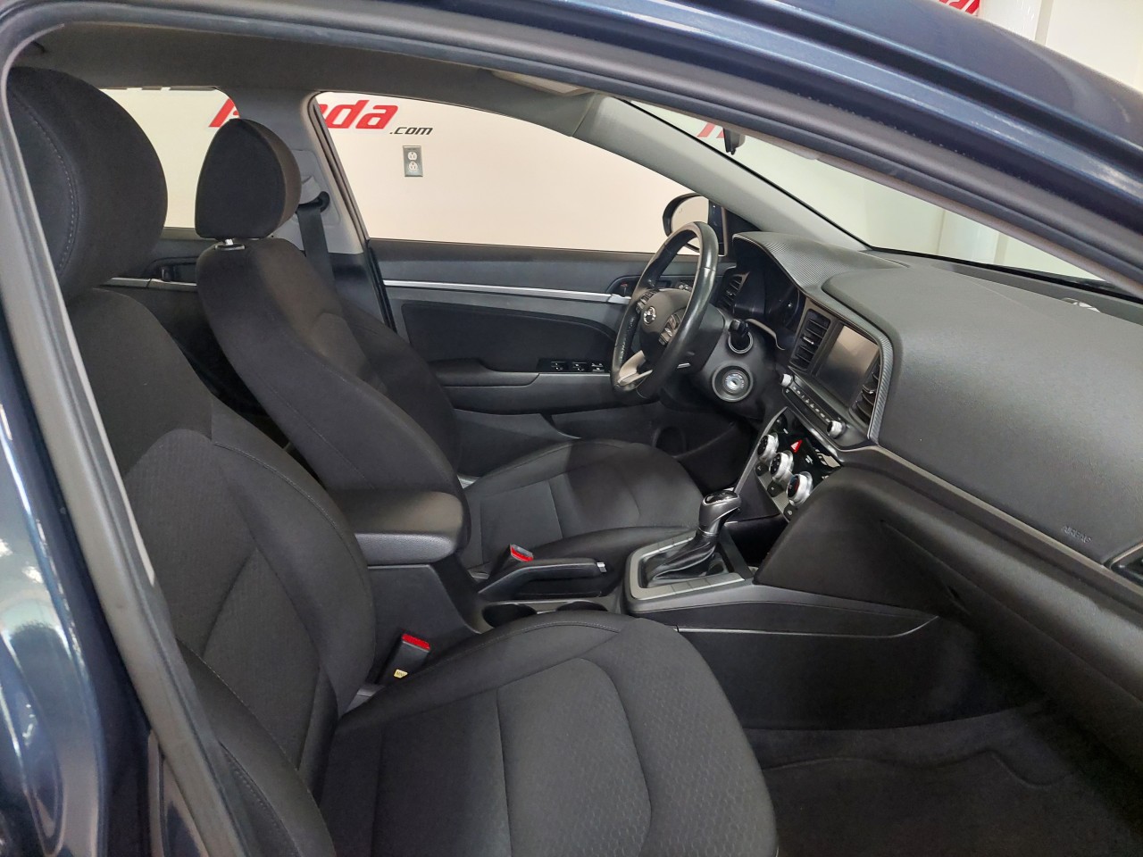 2020 Hyundai Elantra Preferred Main Image