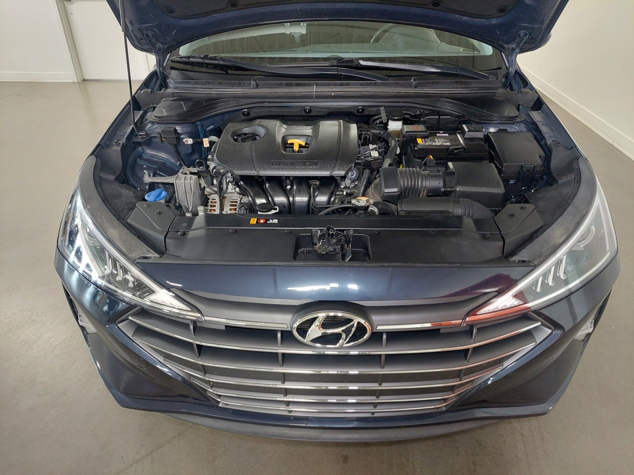 2020 Hyundai Elantra Preferred Main Image