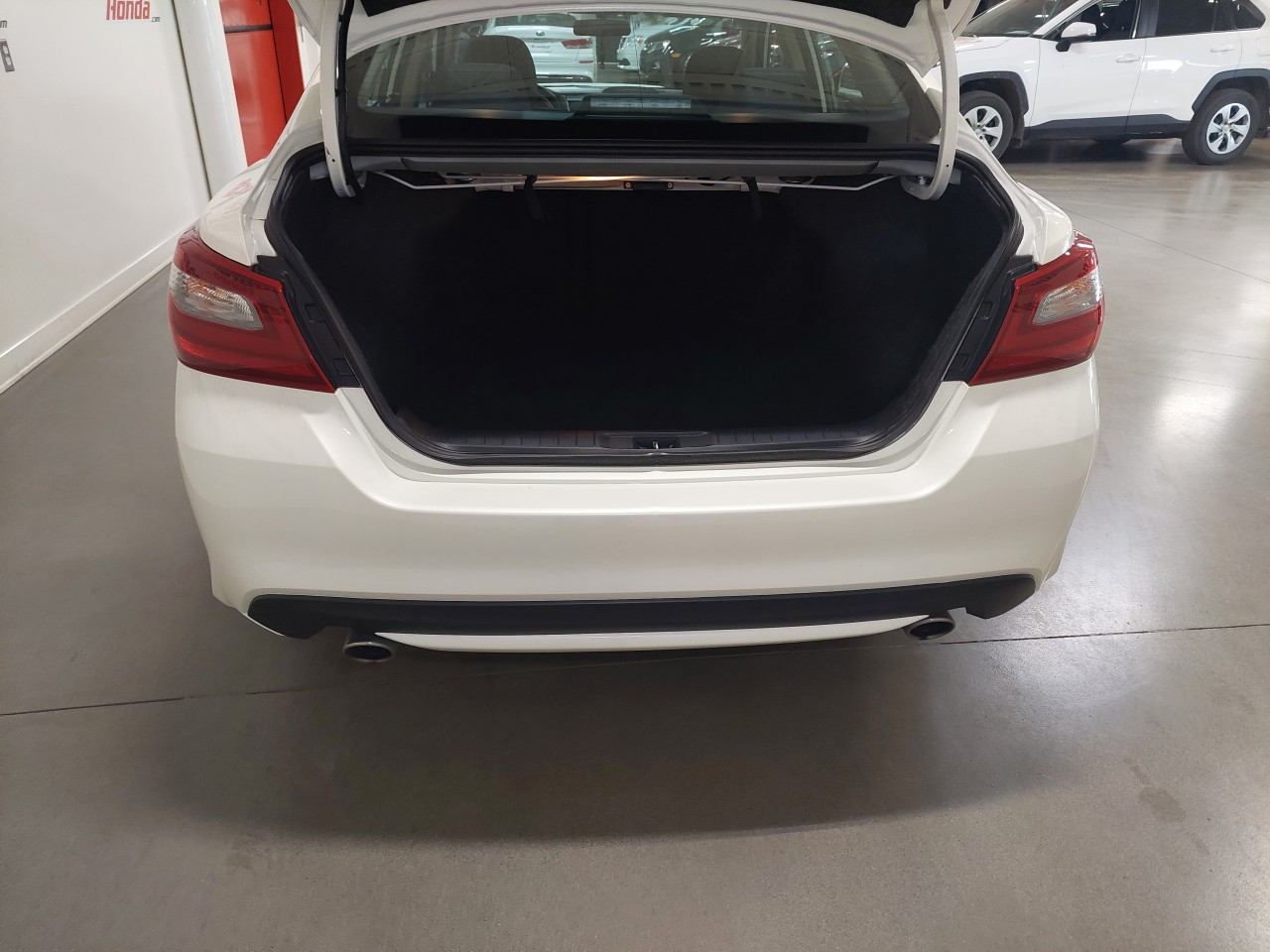 2018 Nissan Altima 2.5 Main Image
