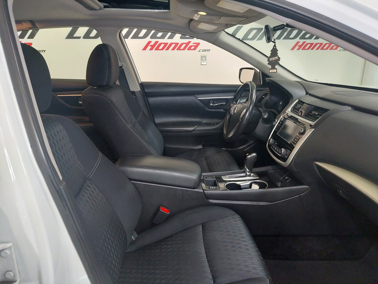 2018 Nissan Altima 2.5 Main Image