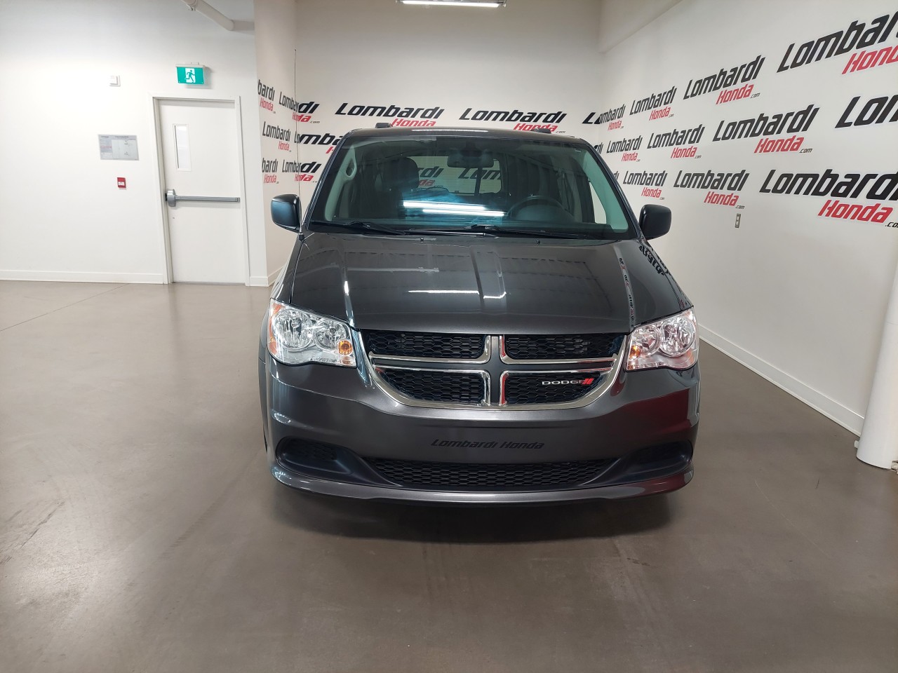 2019 Dodge Grand Caravan SXT Main Image