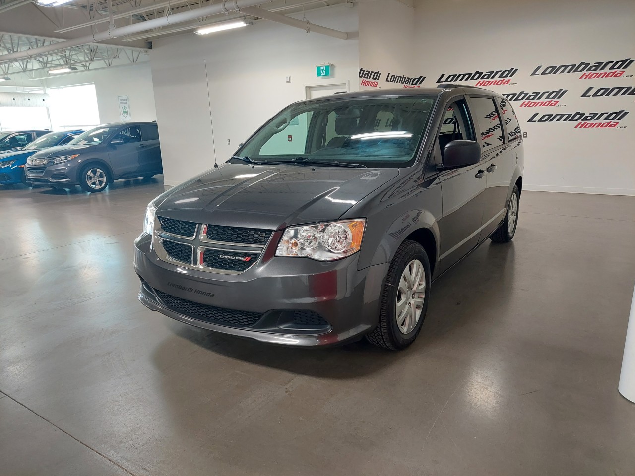 2019 Dodge Grand Caravan SXT Main Image