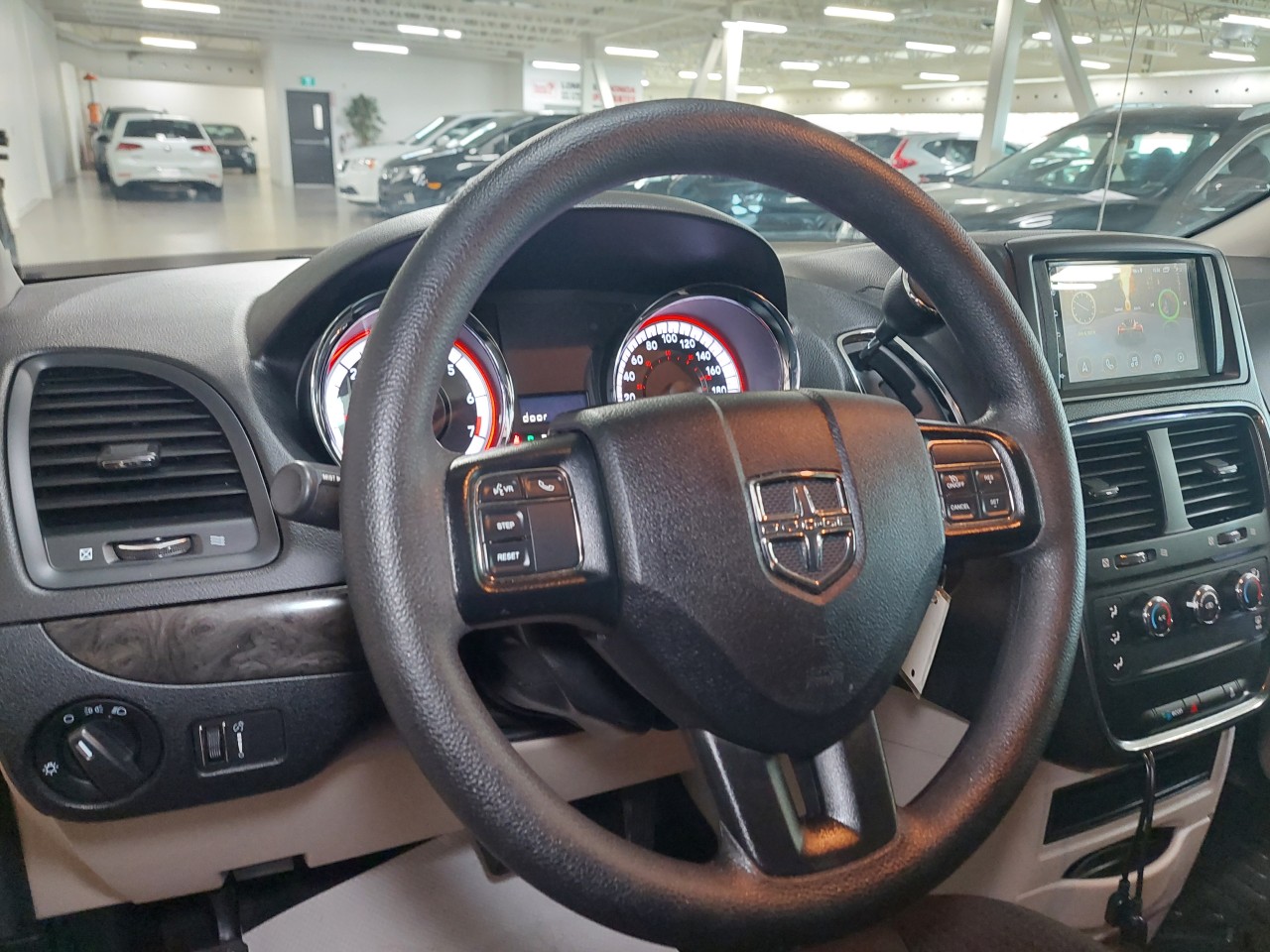 2019 Dodge Grand Caravan SXT Main Image