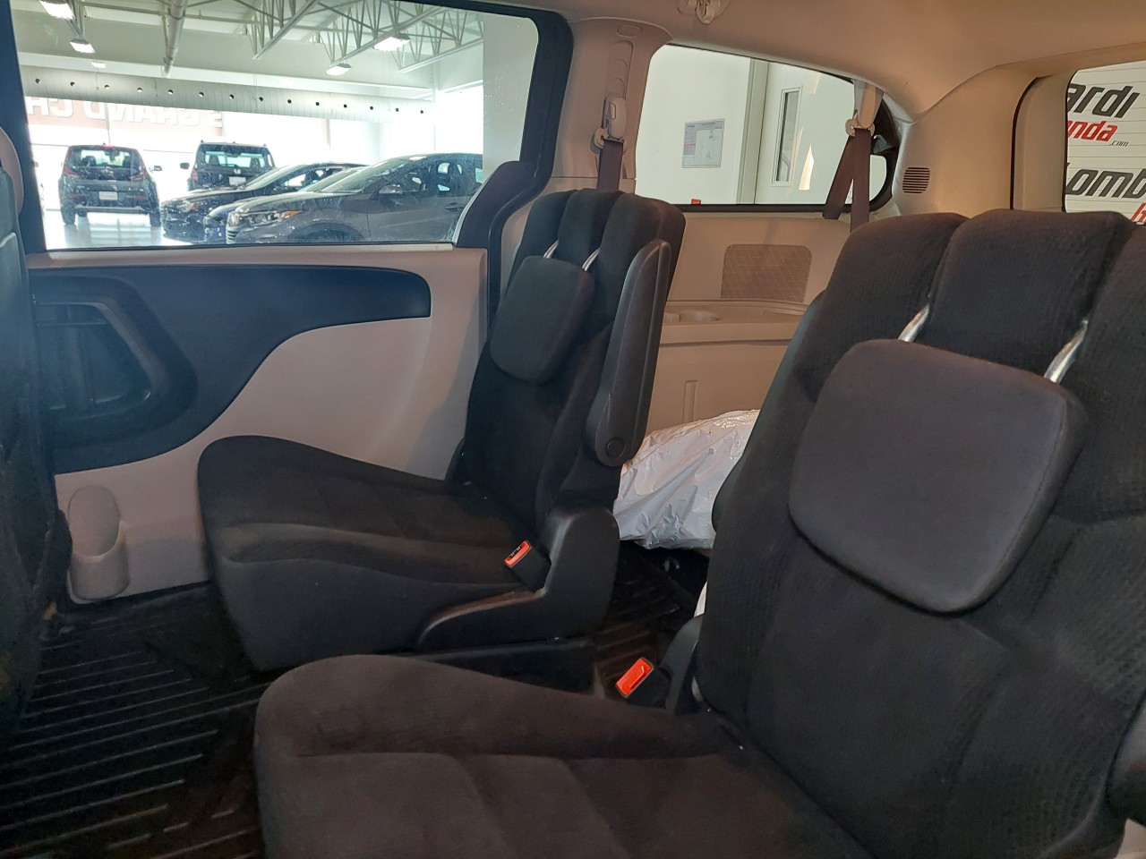 2019 Dodge Grand Caravan SXT Main Image