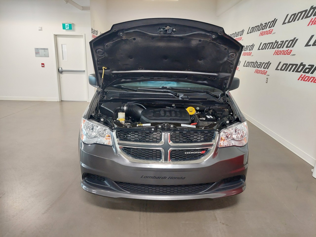 2019 Dodge Grand Caravan SXT Main Image