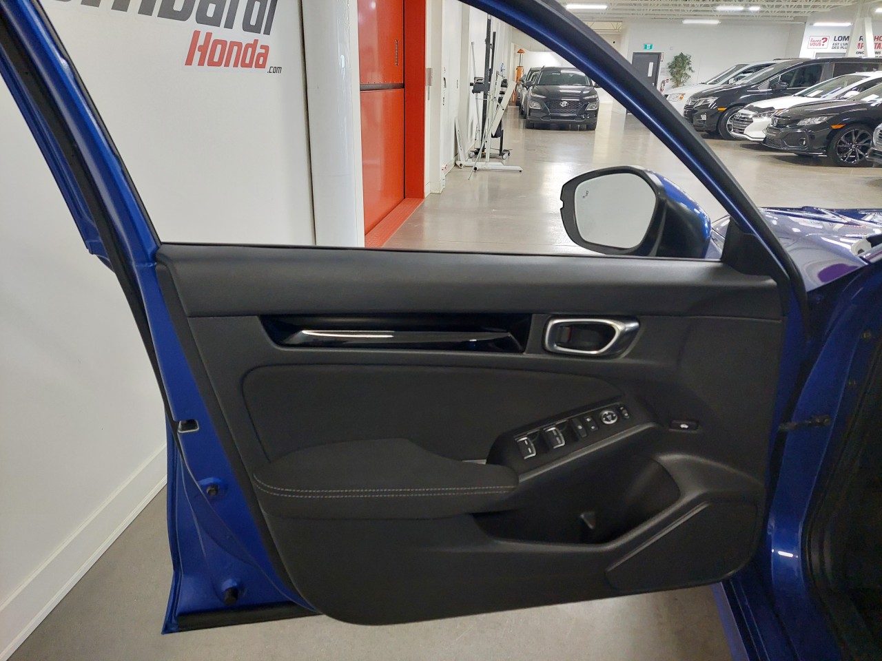 2022 Honda Civic EX Main Image