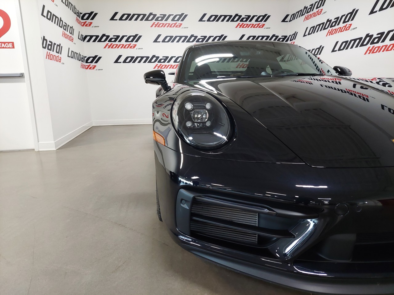 2024 Porsche 911 CARRERA 4 GTS Image principale