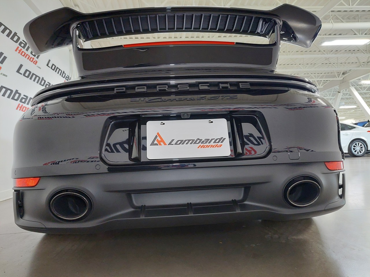 2024 Porsche 911 CARRERA 4 GTS Image principale