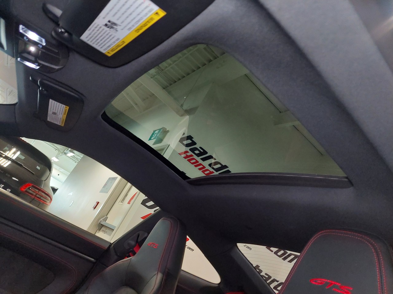 2024 Porsche 911 CARRERA 4 GTS Main Image