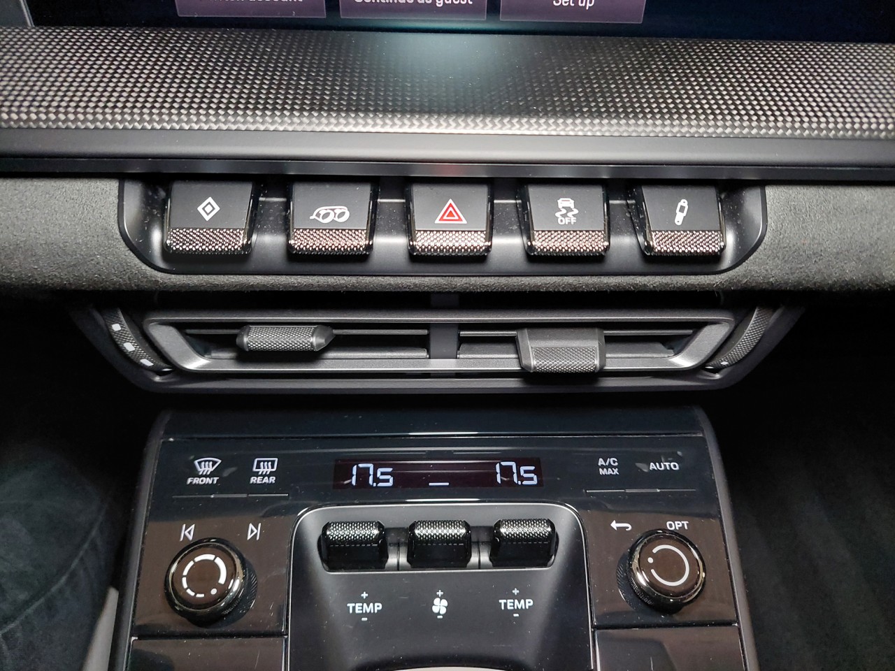 2024 Porsche 911 CARRERA 4 GTS Main Image