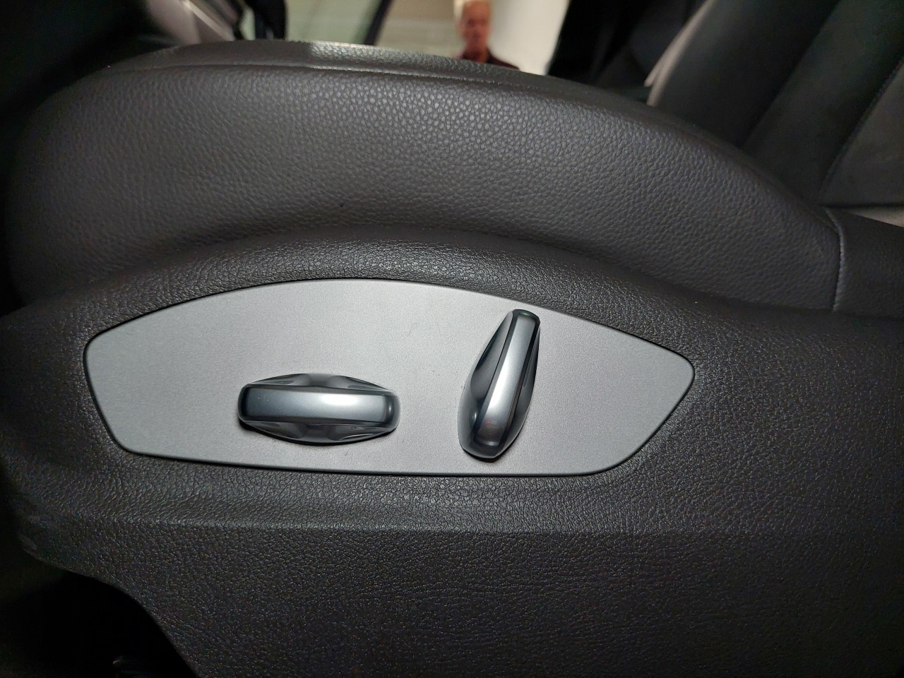 2018 Porsche Macan S Main Image