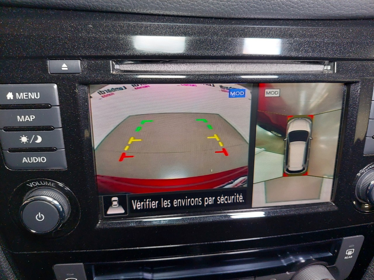 2018 Nissan Rogue SV Main Image